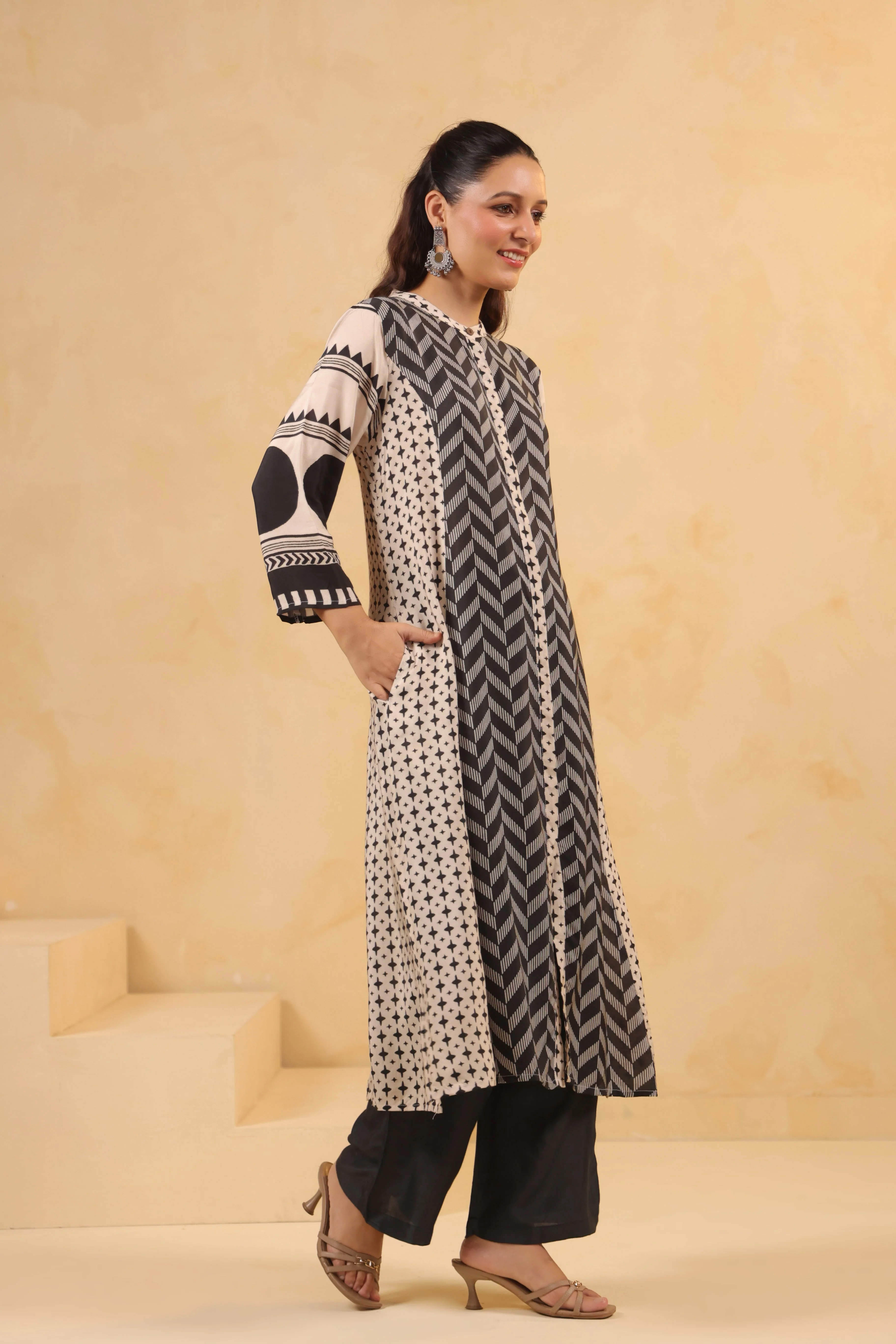 Black & White Geometric Print Rayon Silk Kurta Set - Image 4