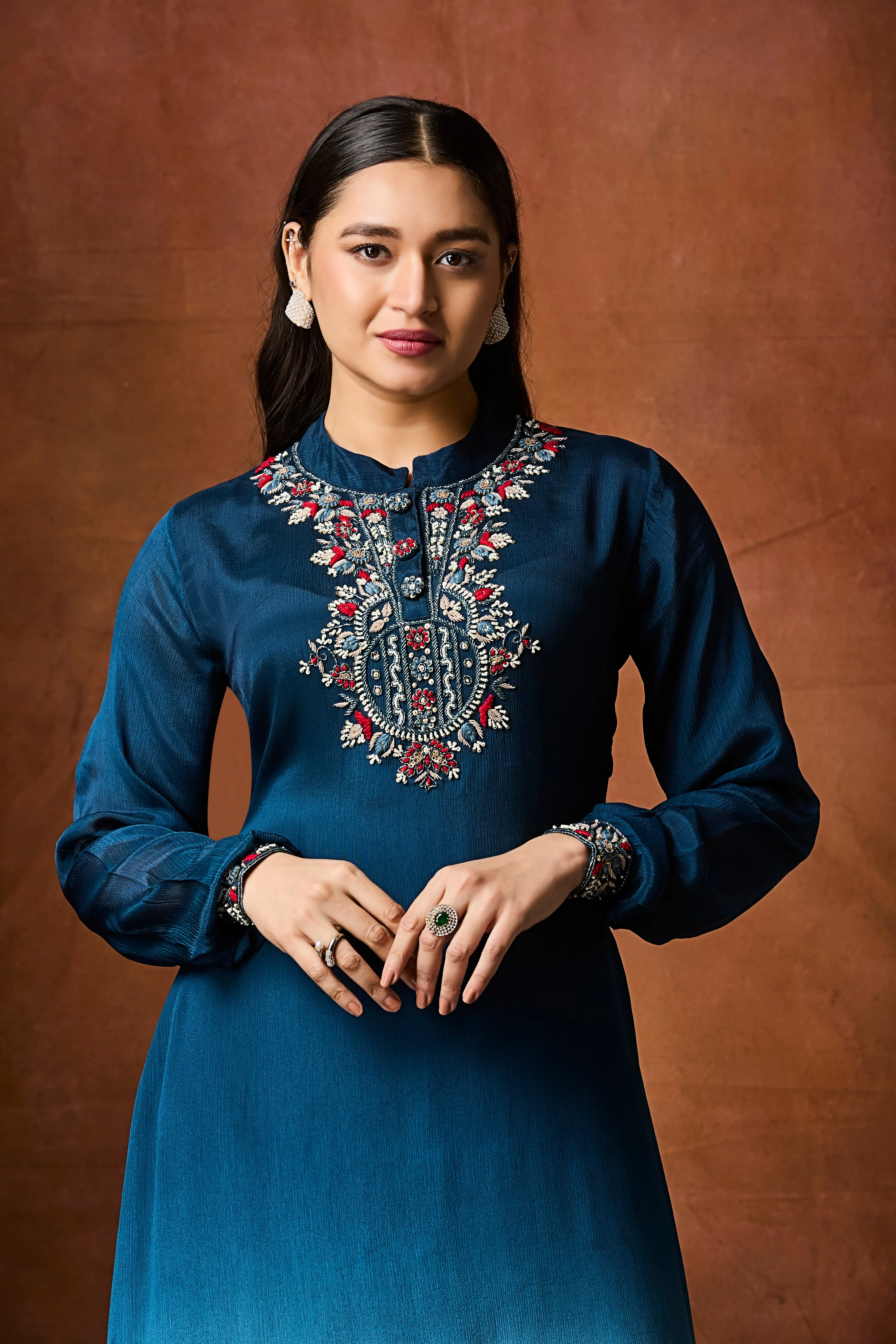 Deep Blue to Sky Blue Ombre Chinon Silk Kurta Set - Image 2