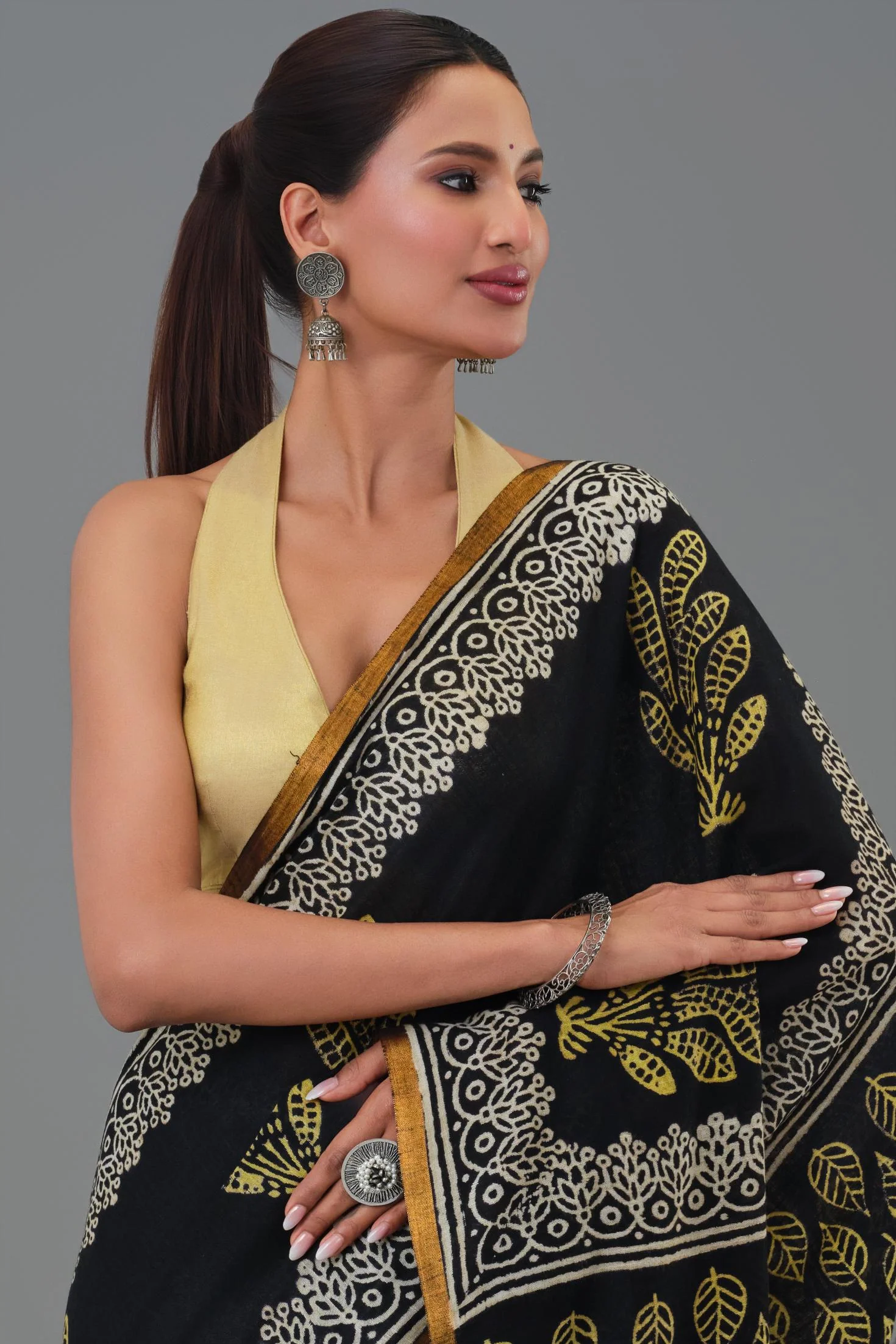 Black Dabu Hand Block Printed Linen Saree - Image 5