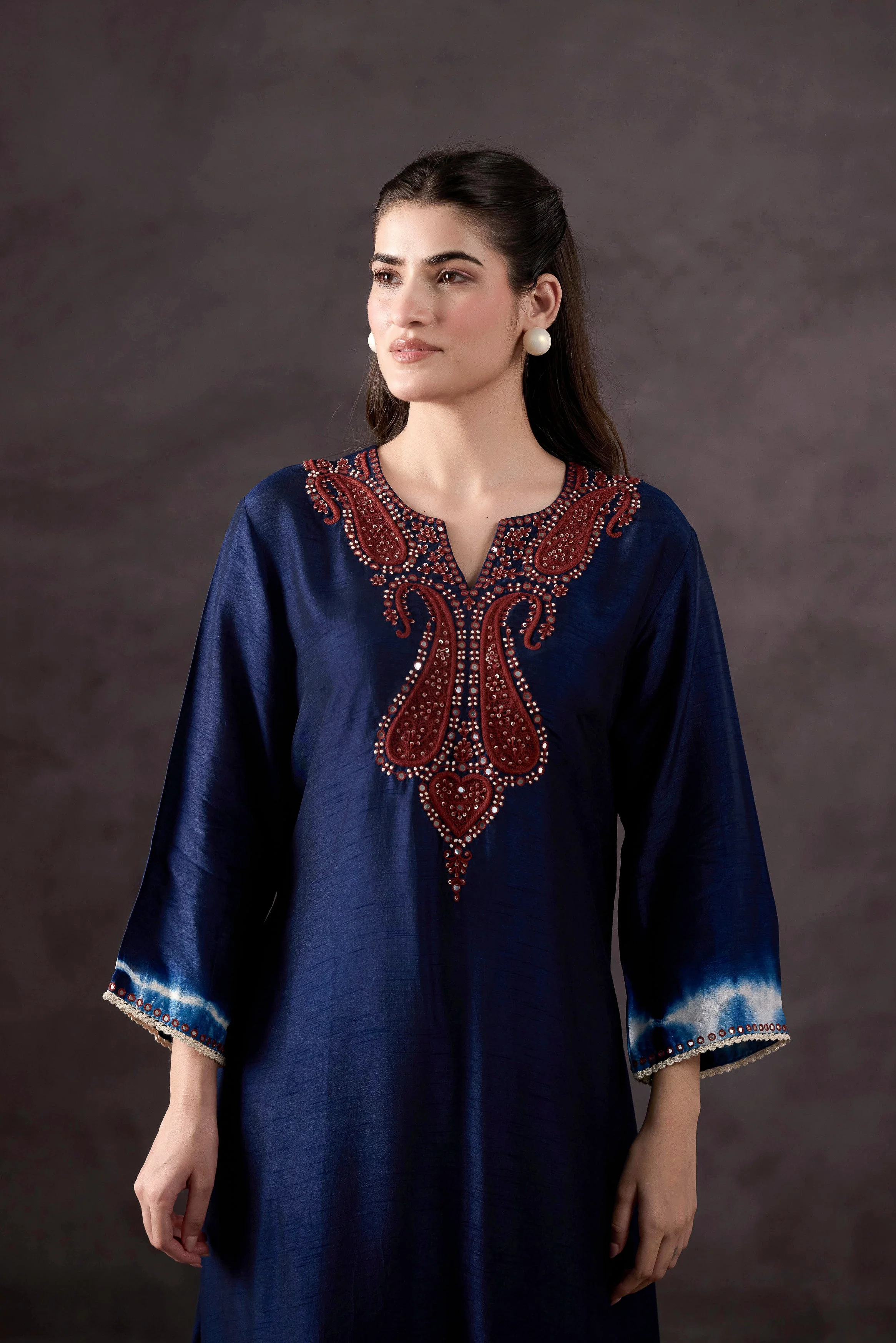 Teal Blue Embellished Raw Silk Kurta Set - Image 3