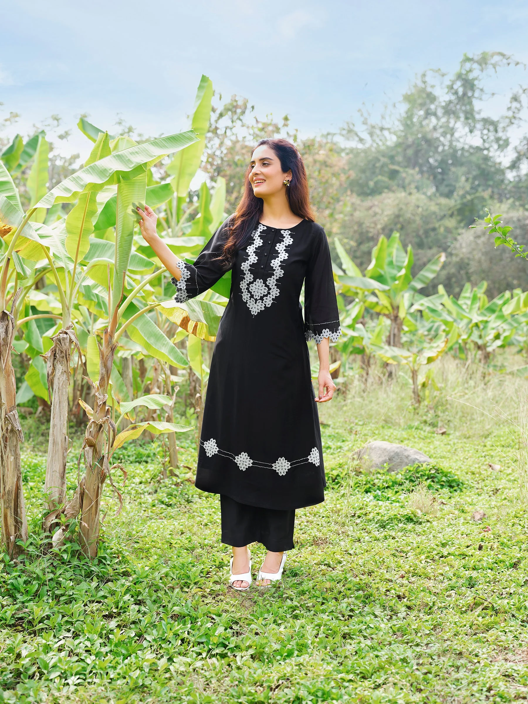 Black Embroidered Chanderi Silk Kurta Set