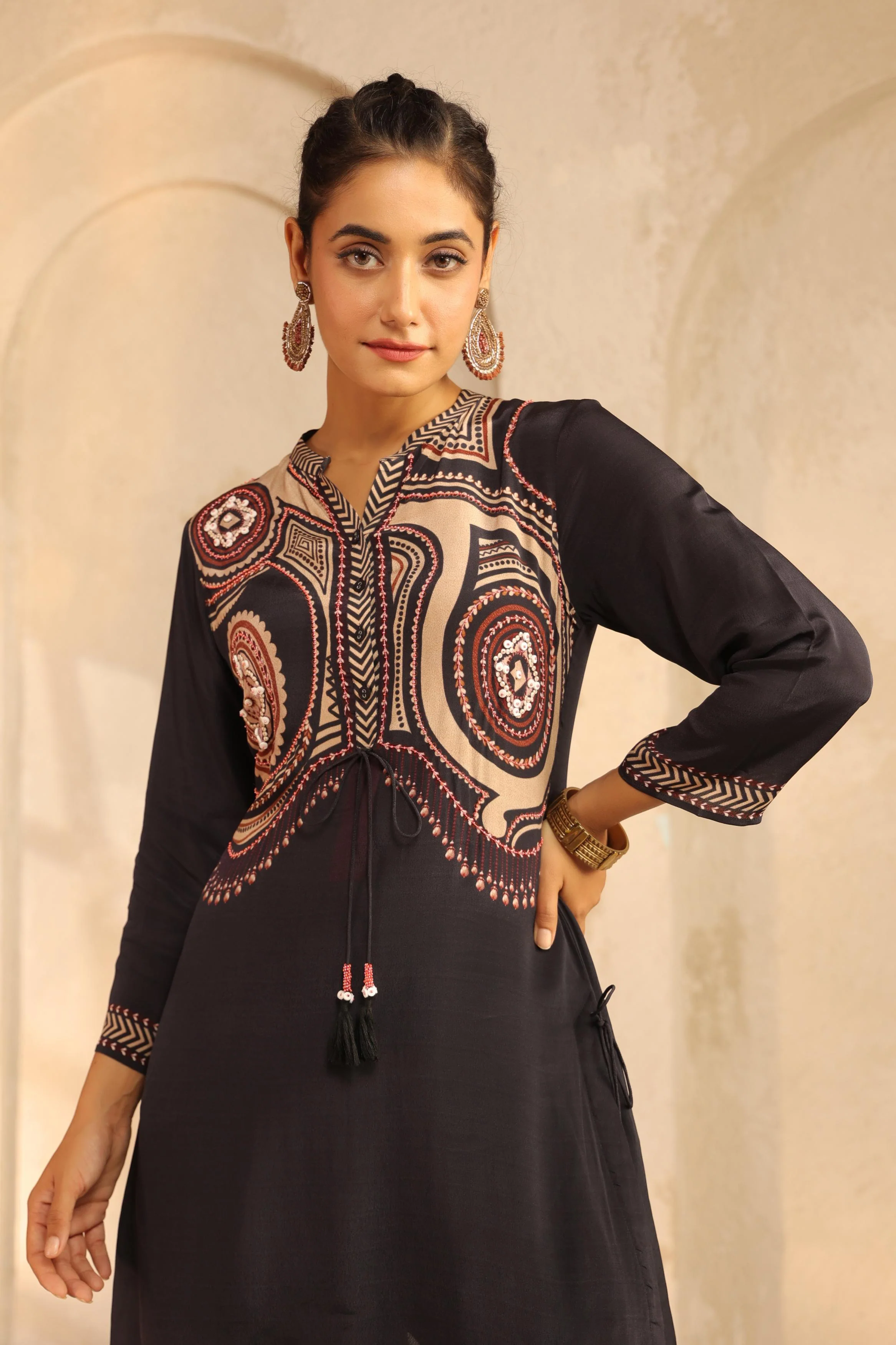 Black Printed Crepe Kurta Set - Image 2