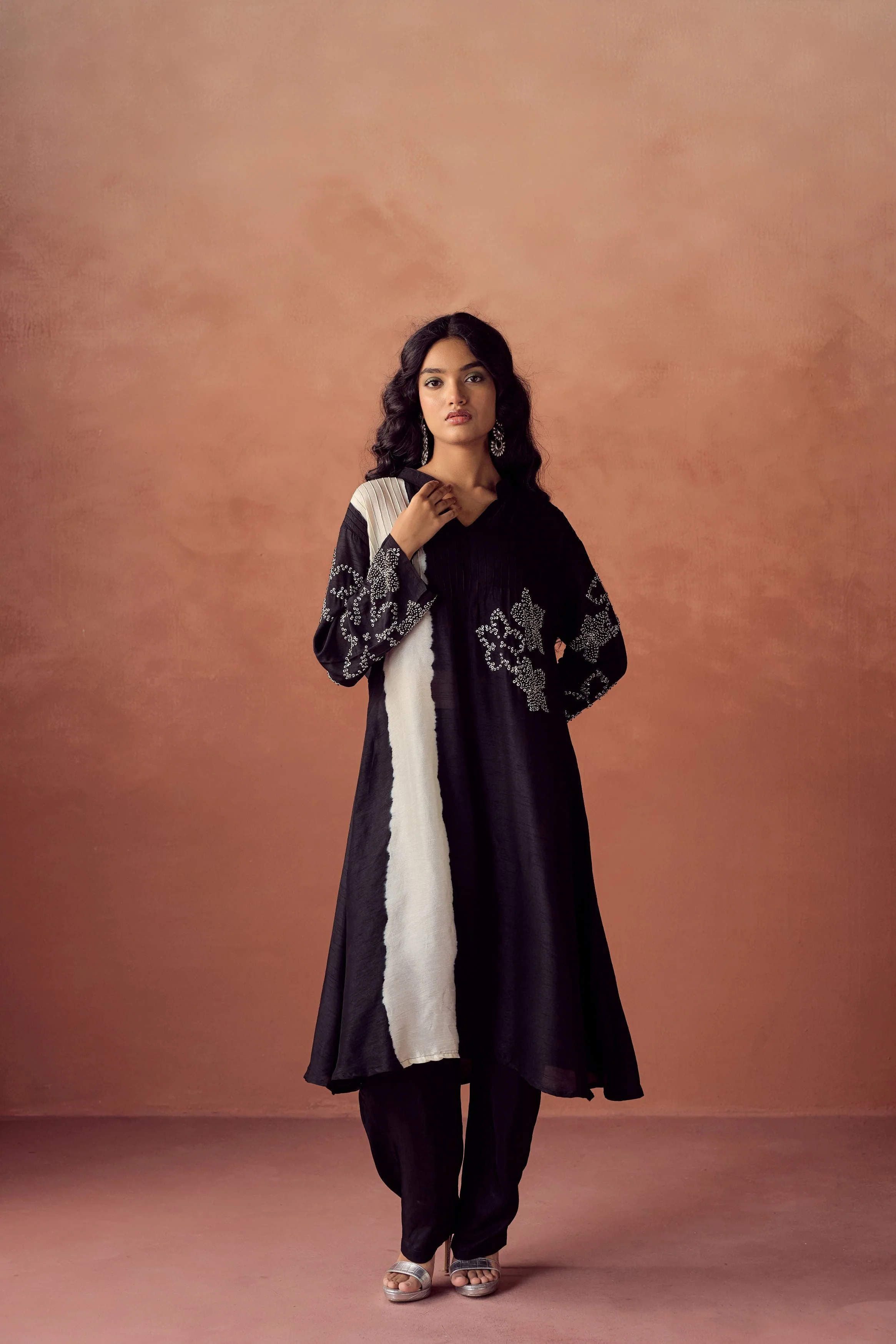 Black Raw Silk Ombre Dyed Pant Set - Image 3