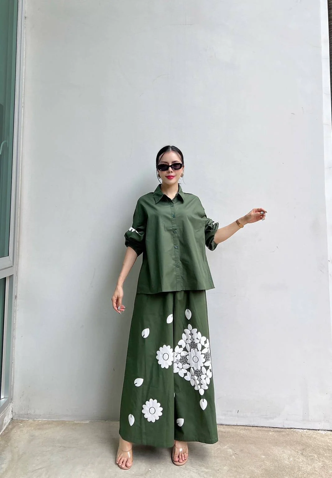 Bottle Green Minimalist Floral Cotton Co-Ord Set - Image 3