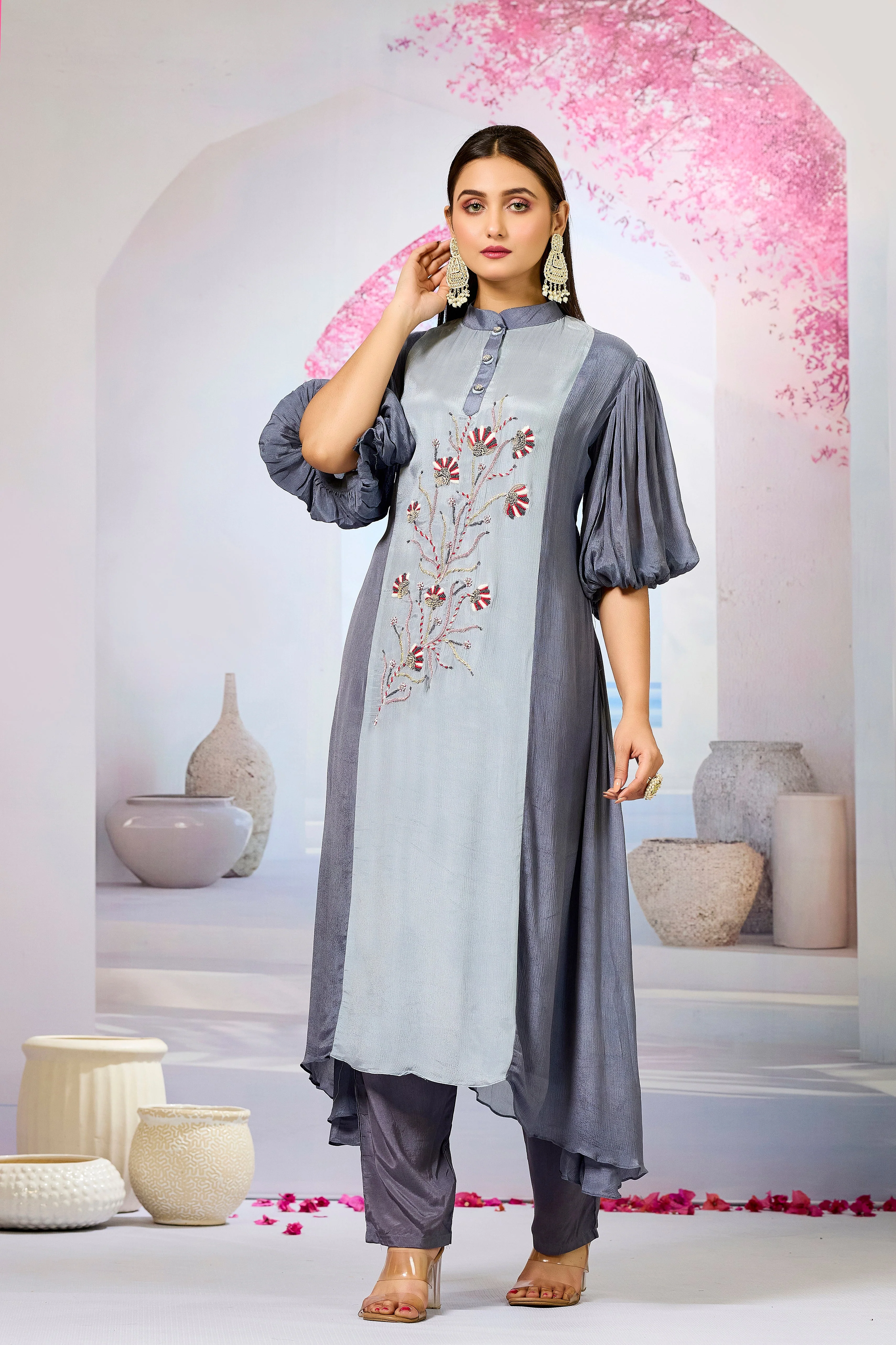 Grey Shaded Chinon Silk Kurta Pants Set - Image 4