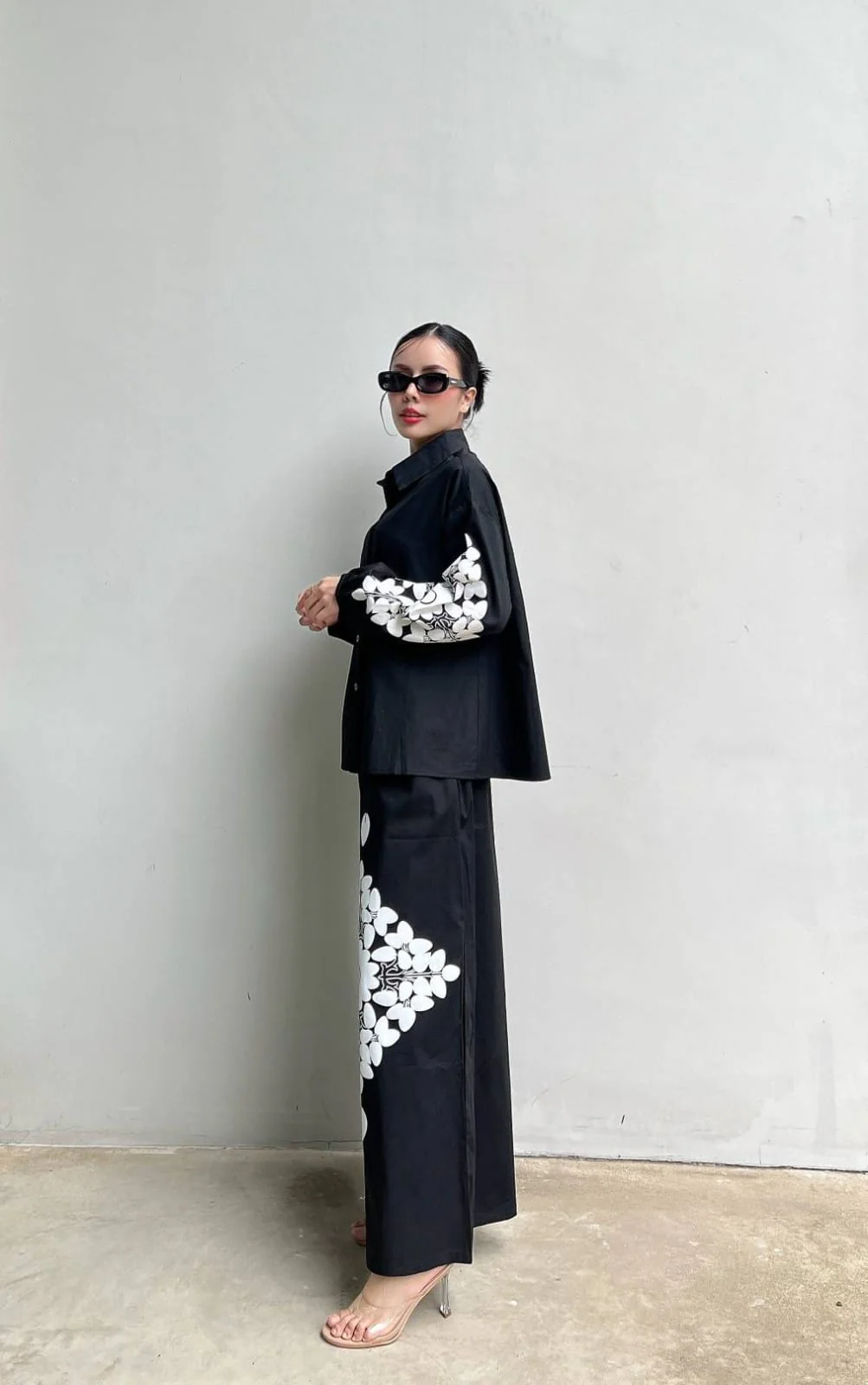 Classic Black Minimalist Floral Cotton Co-Ord Set - Image 2