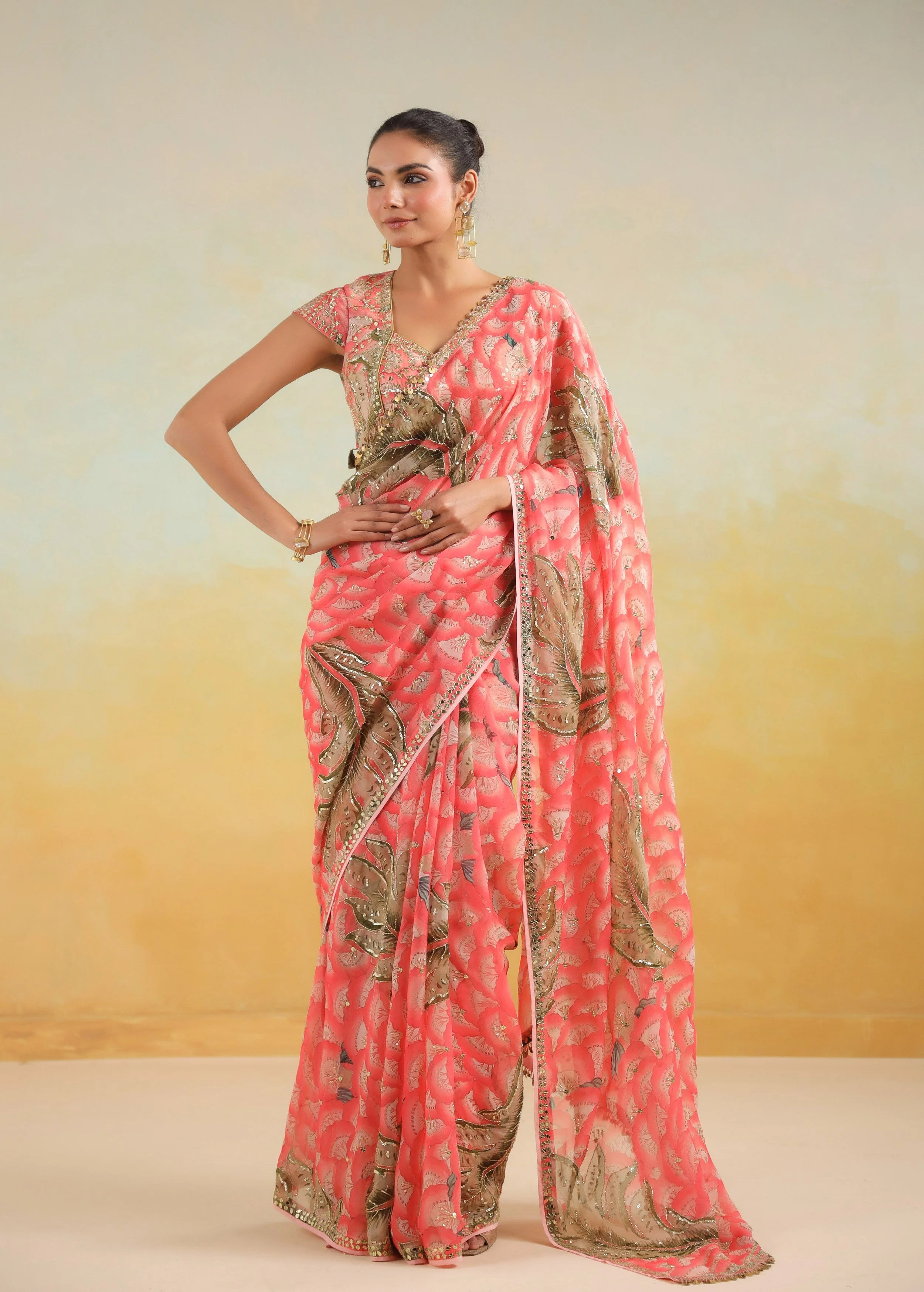 Salmon Pink Floral Printed Chinon Silk Saree - Image 7