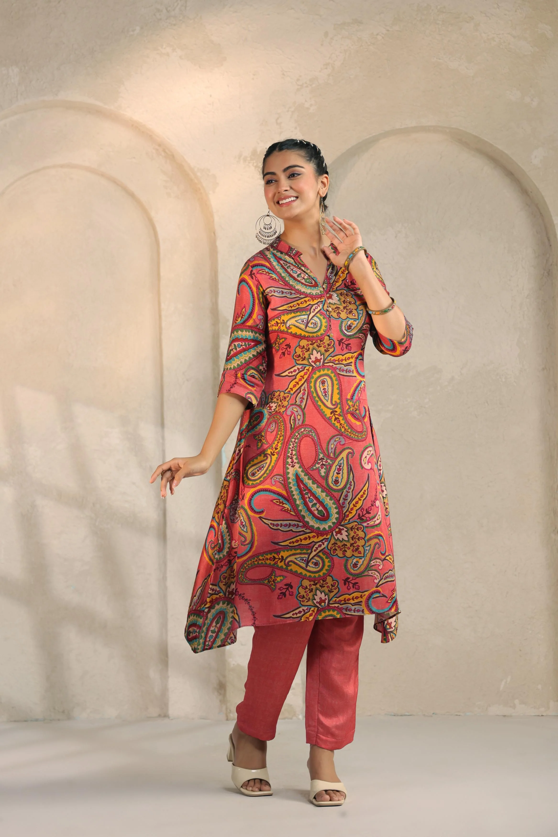 Coral Pink Printed Linen Satin Silk Kurta Set - Image 3