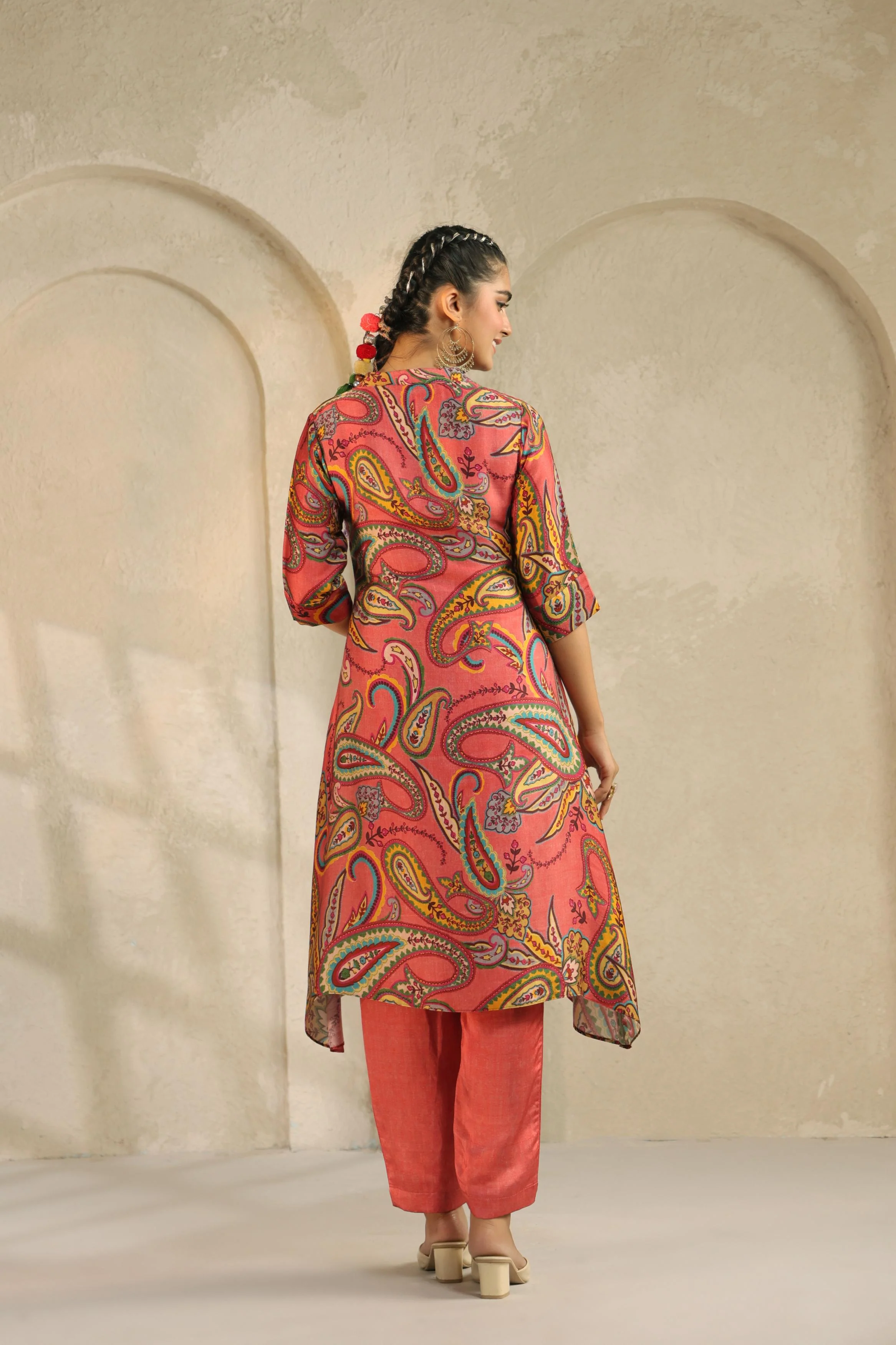 Coral Pink Printed Linen Satin Silk Kurta Set - Image 5