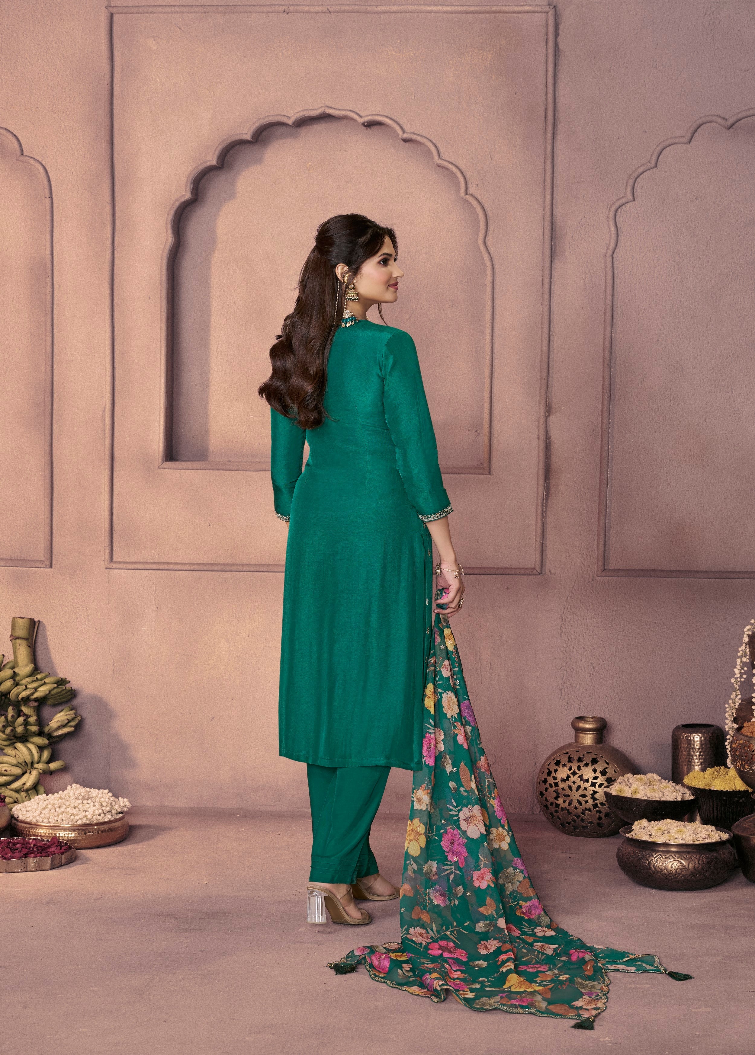 Emerald Green Embellished Dola Silk Pant Set - Image 5