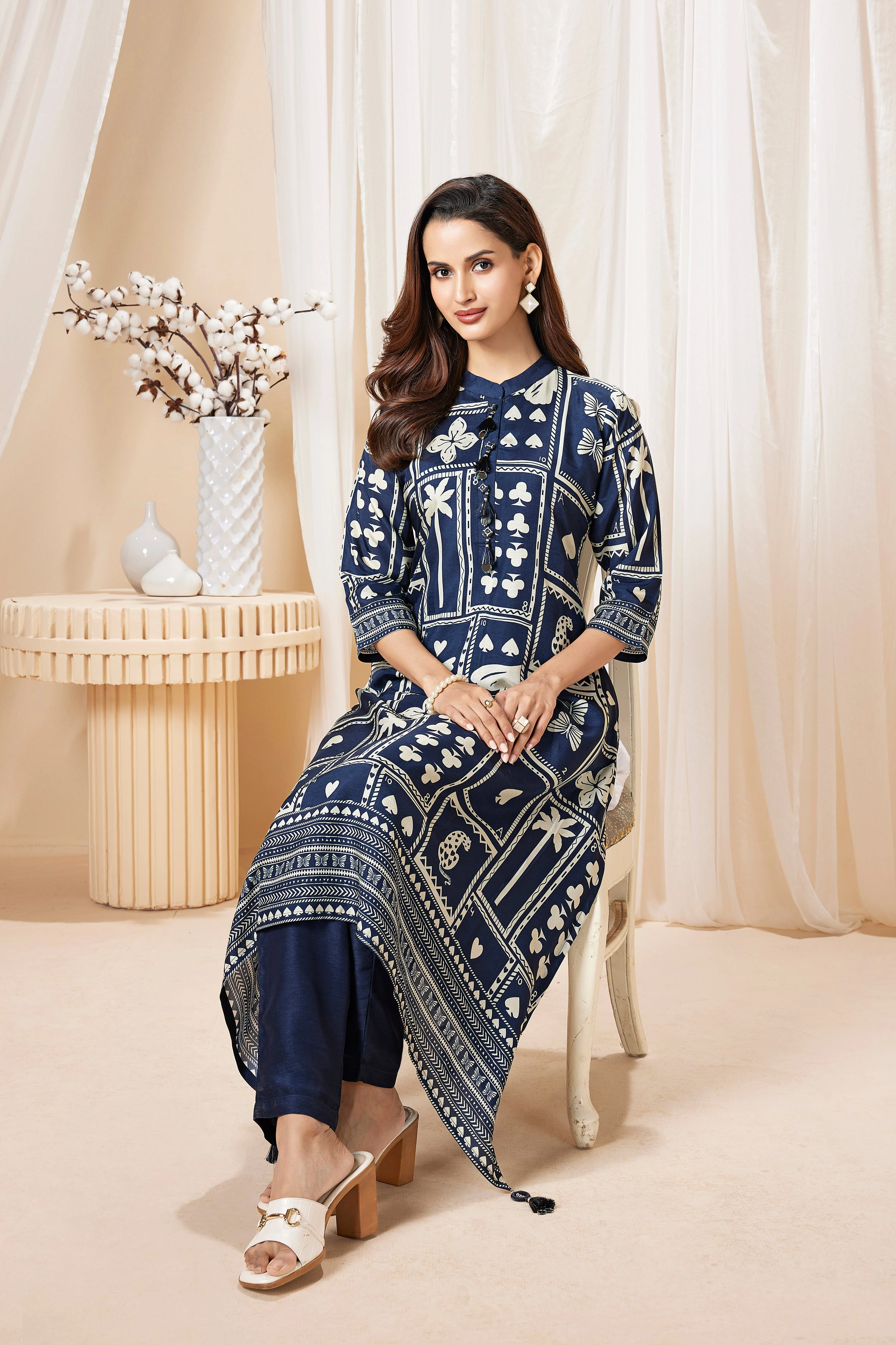 Deep Blue Printed Muslin Silk Kurta Set - Image 2