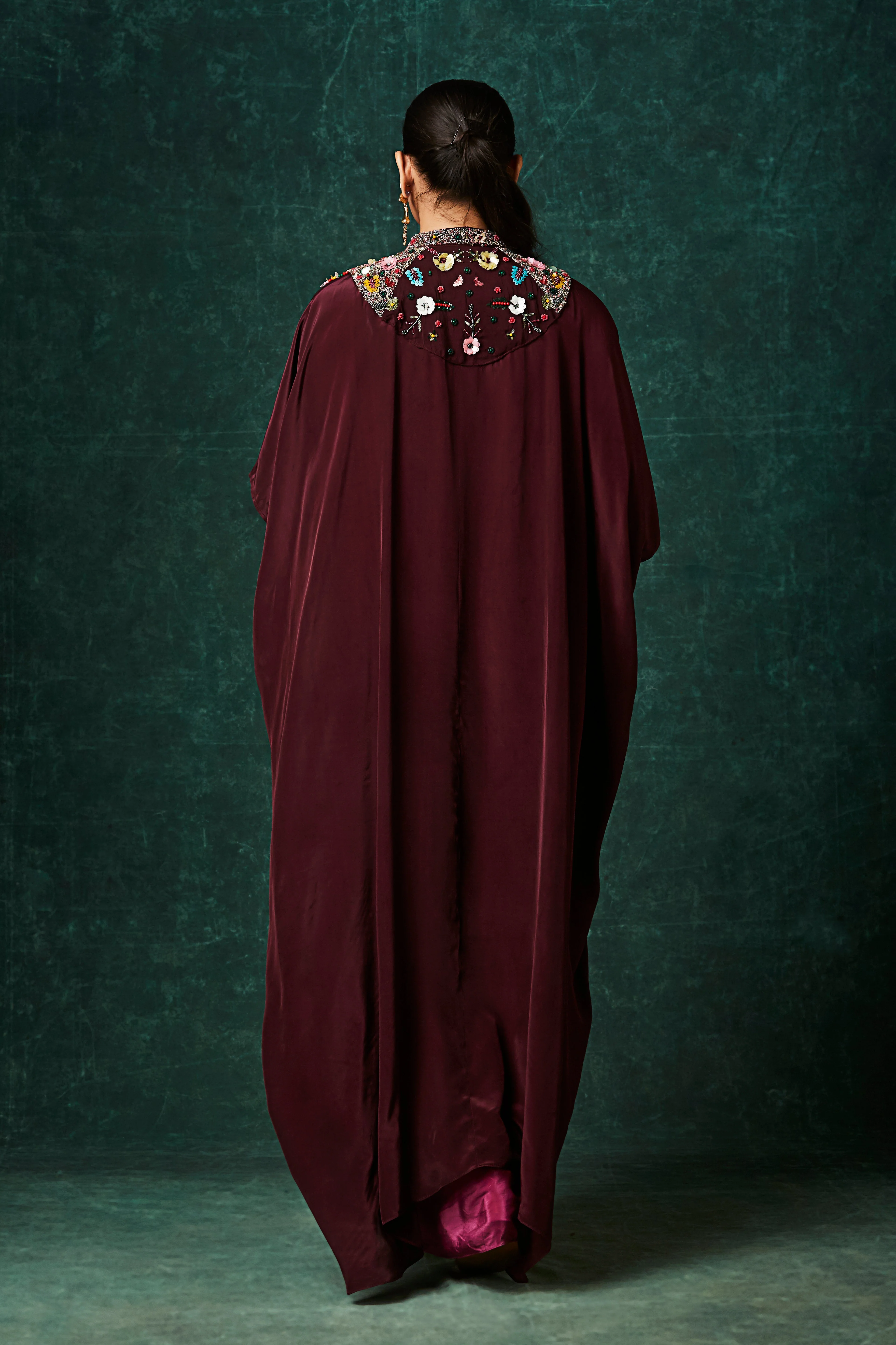 Magenta To Maroon Embellished Crepe Silk Skirt Set - Image 5