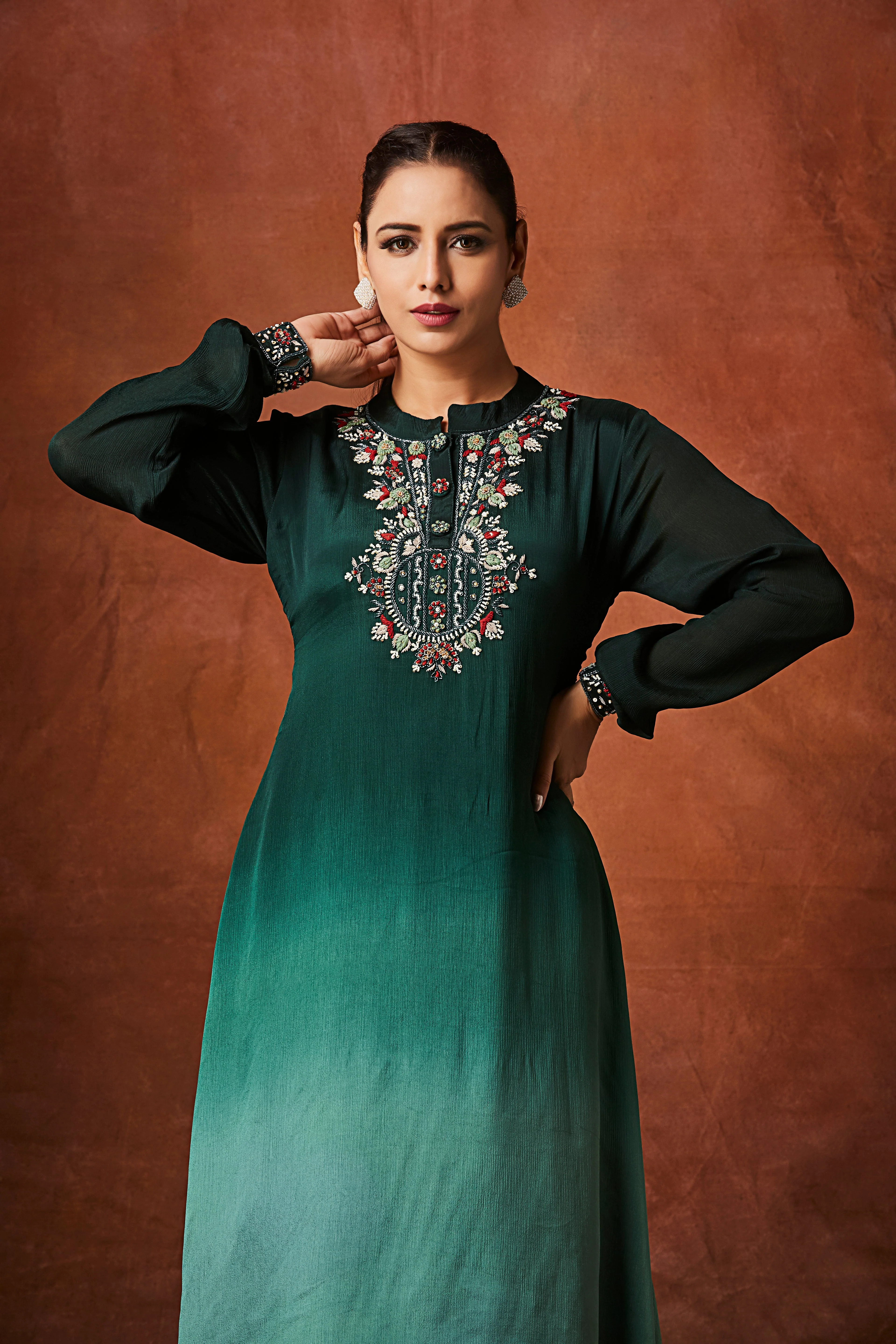 Dark Green to Sea Green Ombre Chinon Silk Kurta Set - Image 2