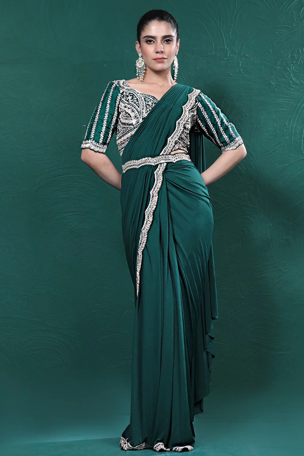 Deep Green Embellished Spandex Saree - Image 3