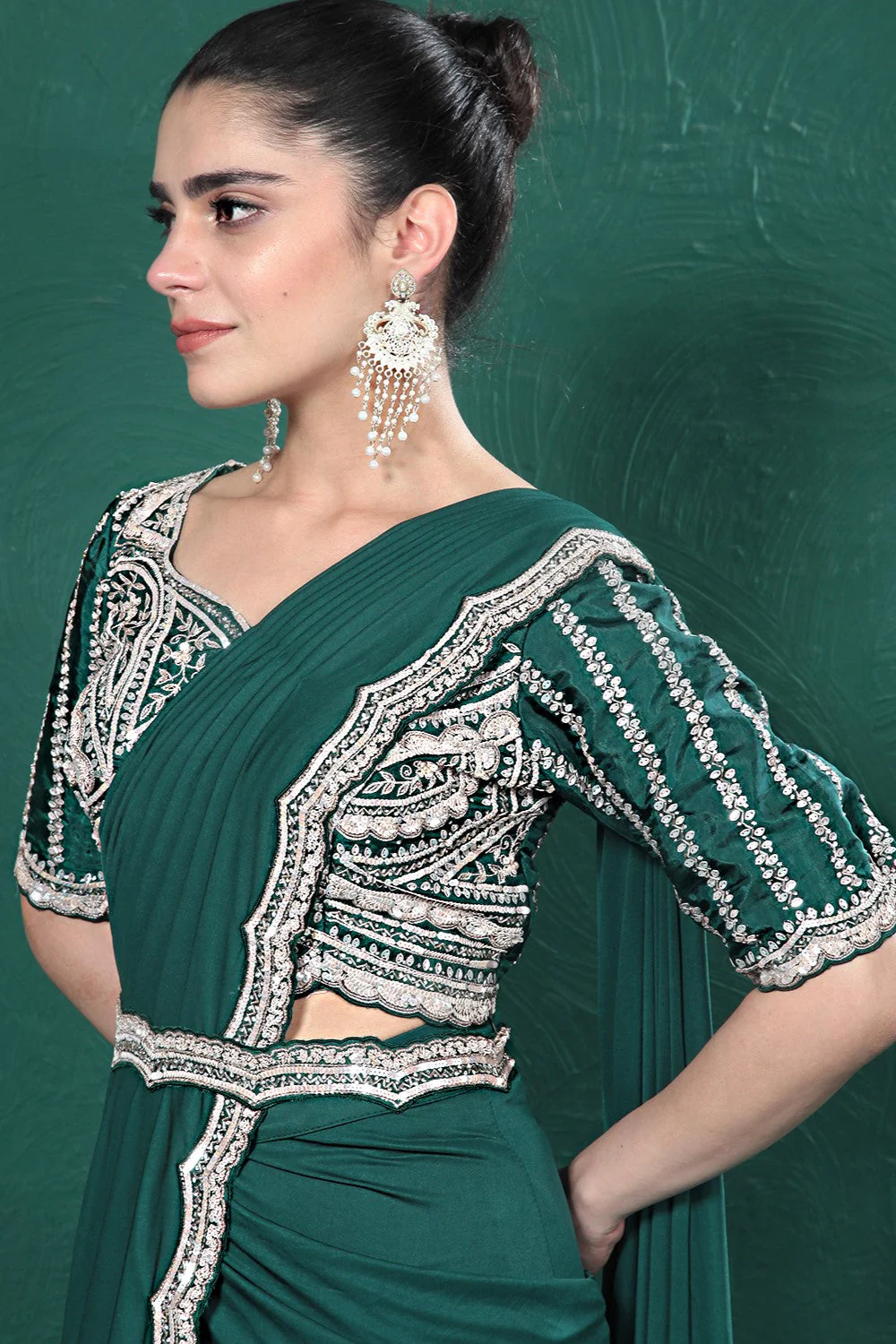 Deep Green Embellished Spandex Saree - Image 5