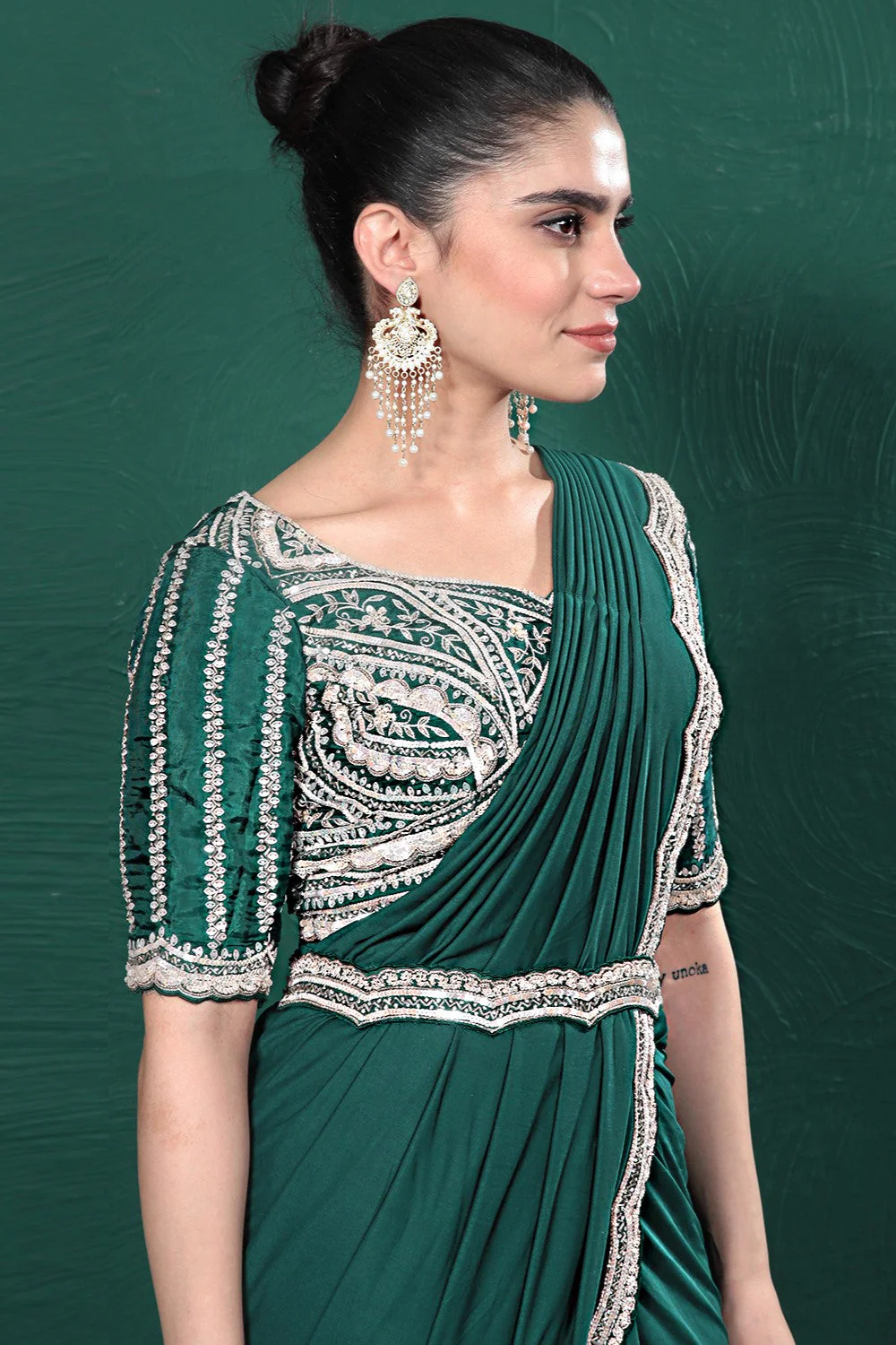 Deep Green Embellished Spandex Saree - Image 7