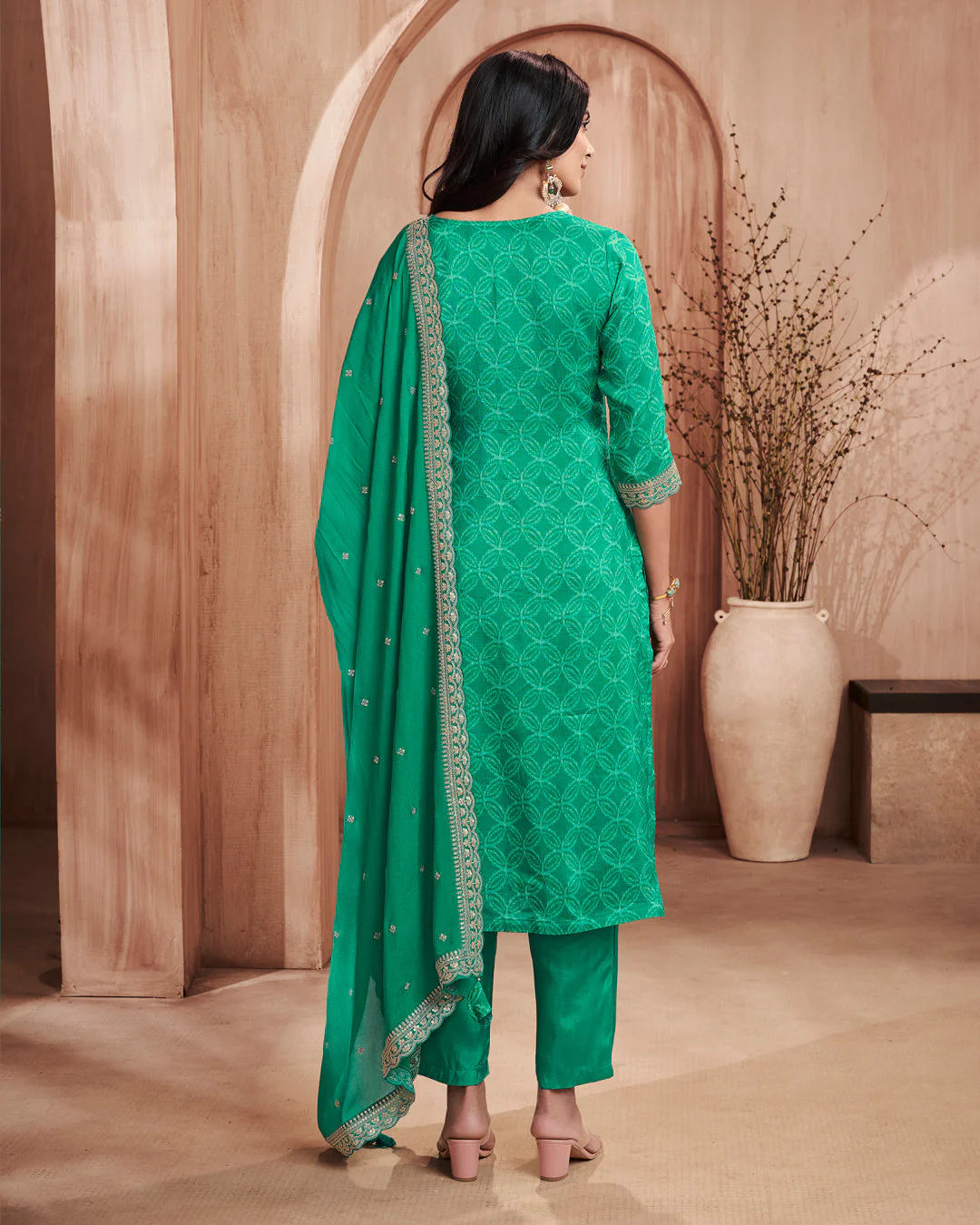 Emerald Regal Embellished Dola Silk Pant Set - Image 7