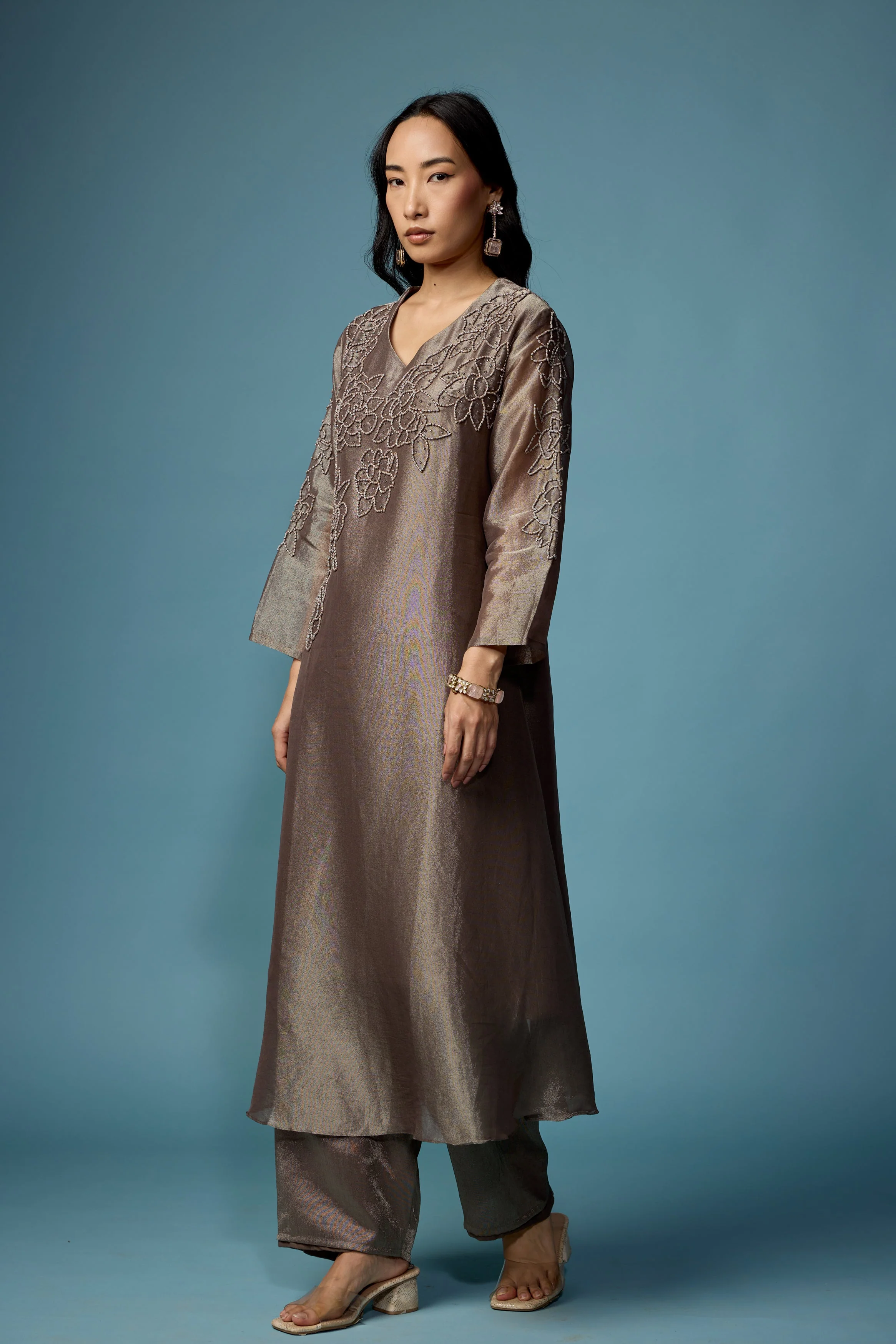 Greyish Green Embellished Shimmer Tissue Silk Kurta Set - Image 5