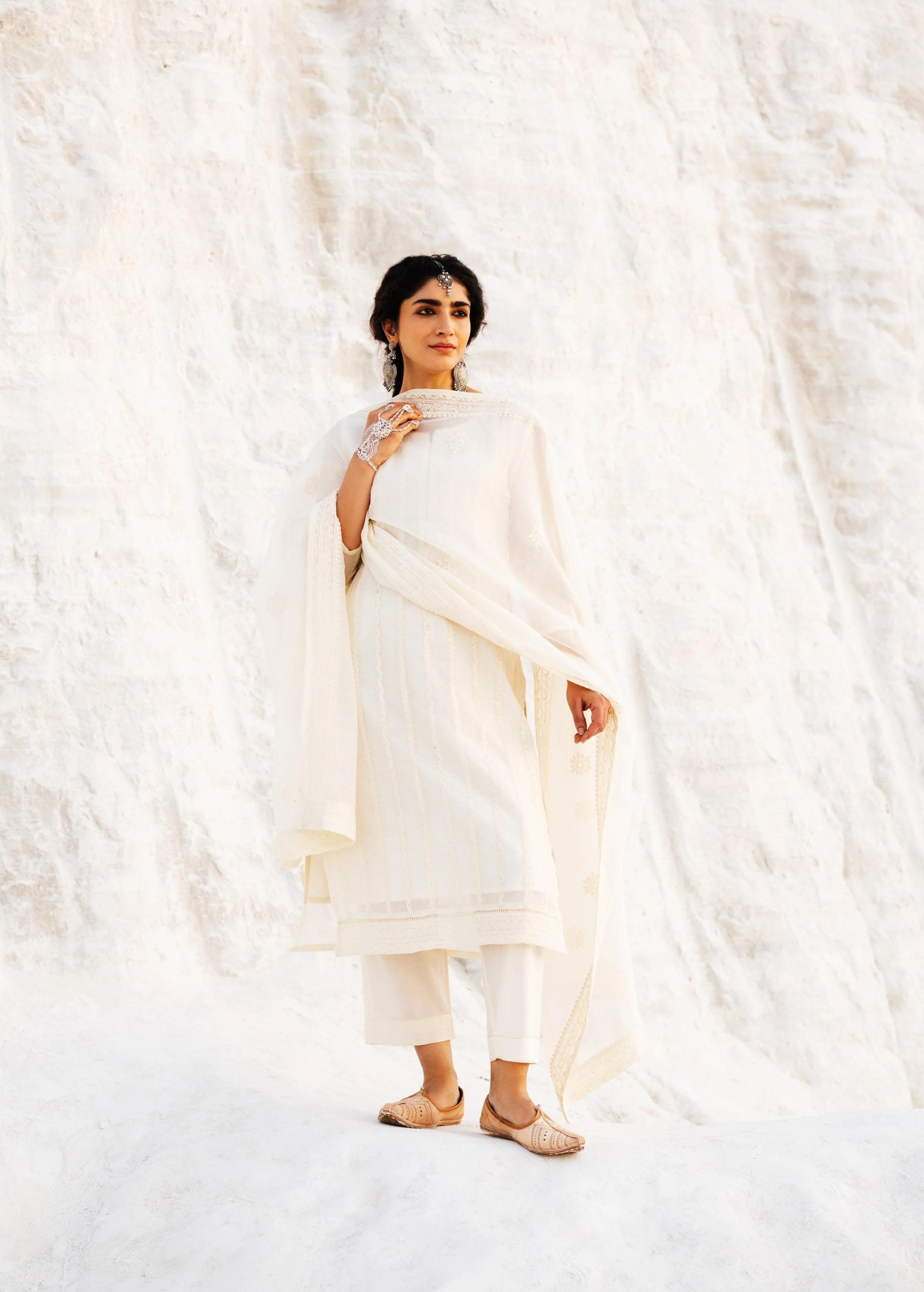 Off-White Embroidered Mul-Chanderi Silk Pant Set - Image 3
