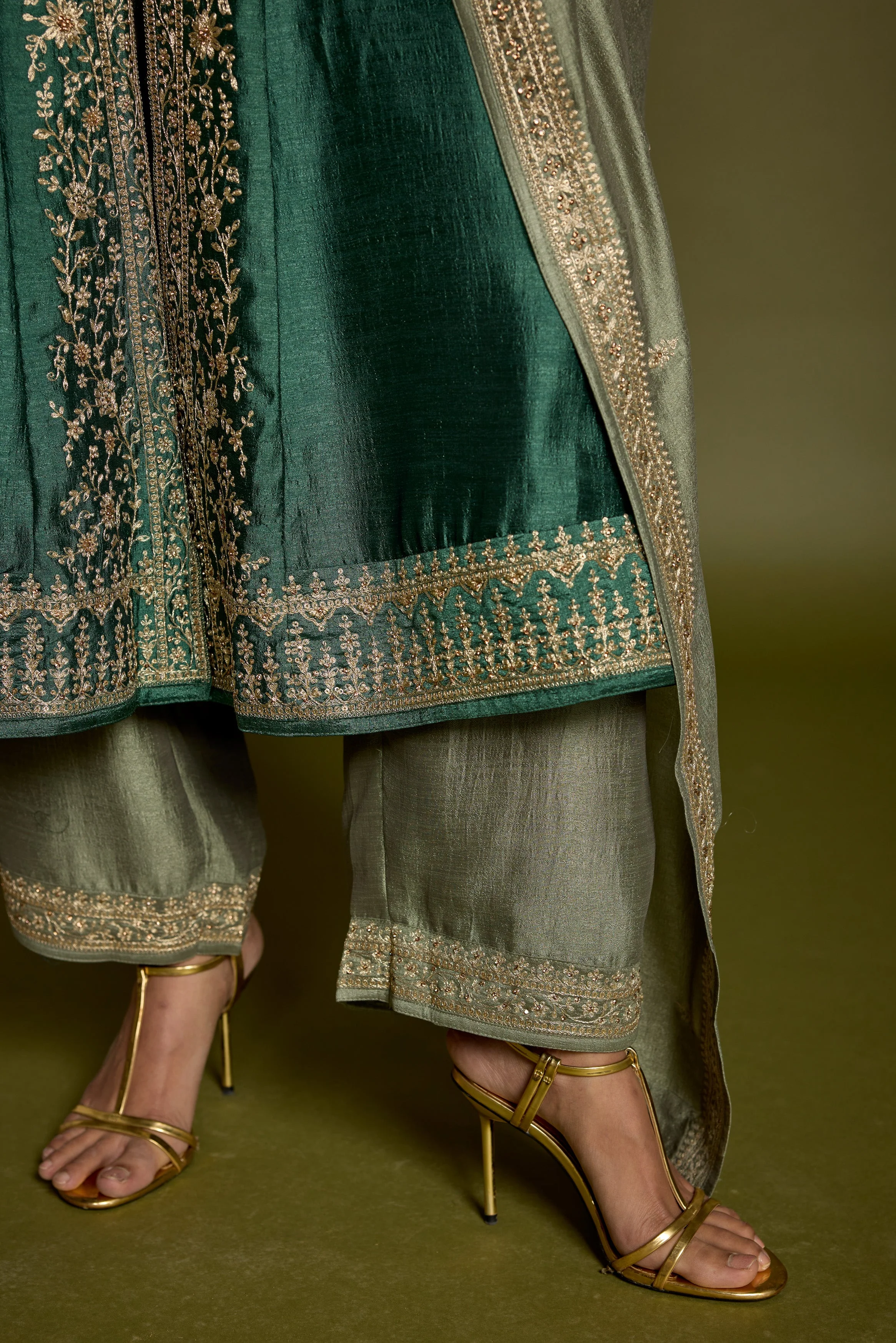 Emerald Green Embellished Raw Silk Anarkali Set - Image 4