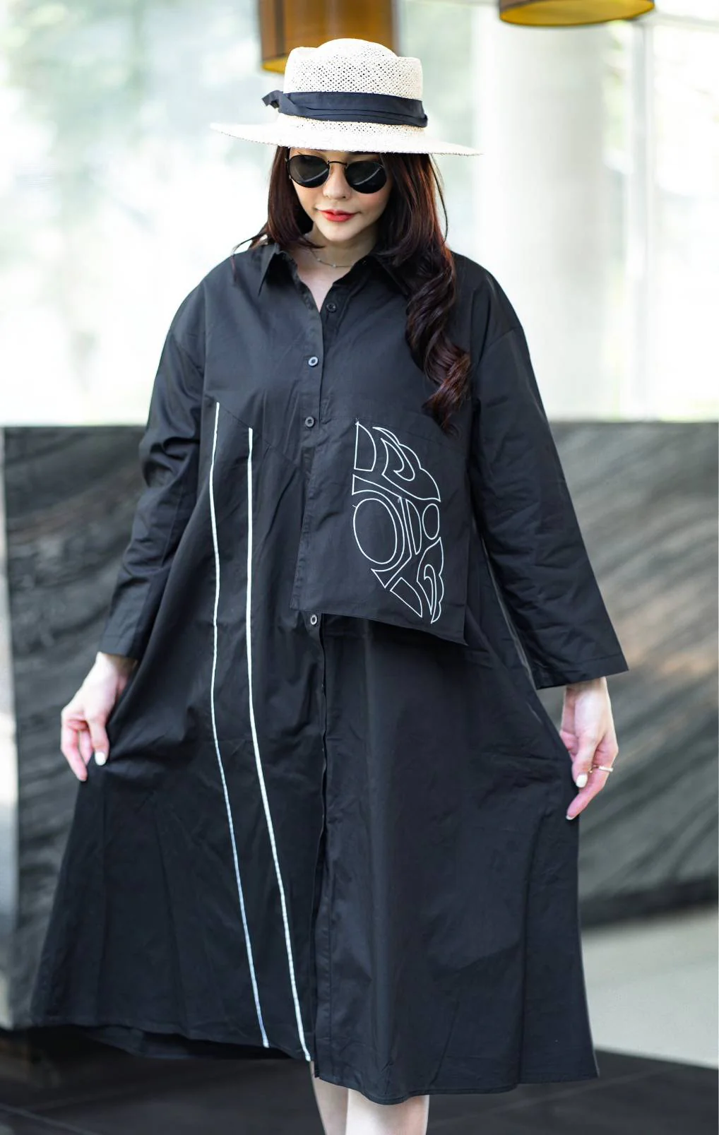 Black Line Art Printed Cotton Midi Dress - Image 2