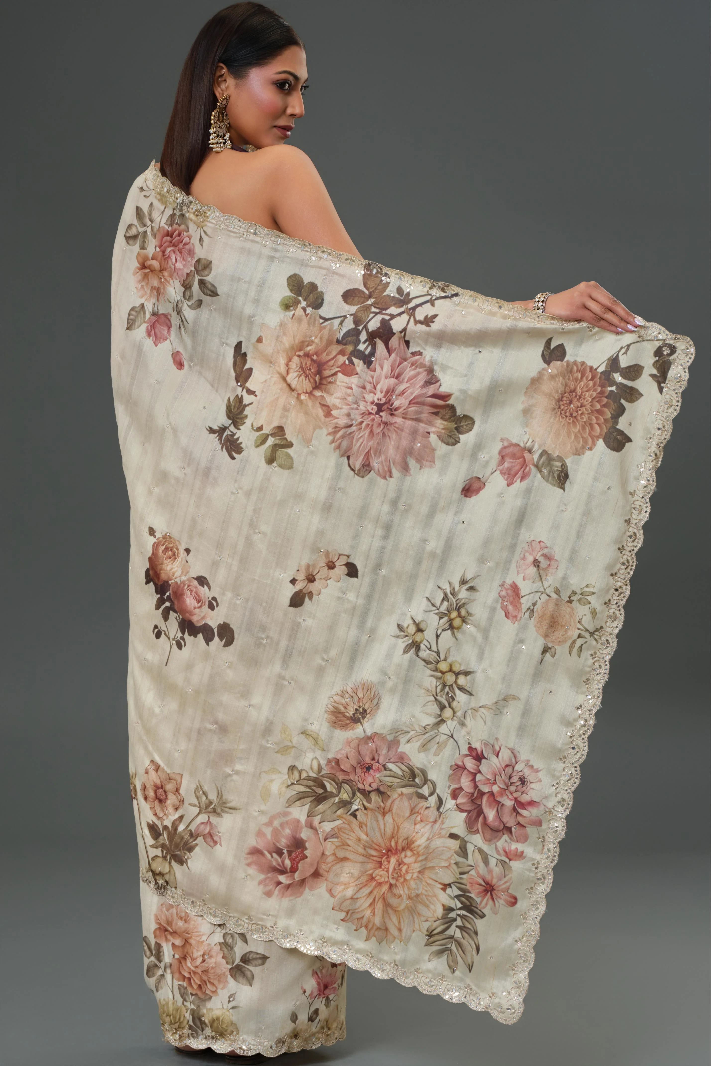 Classy Ivory Tussar Silk Saree - Image 3