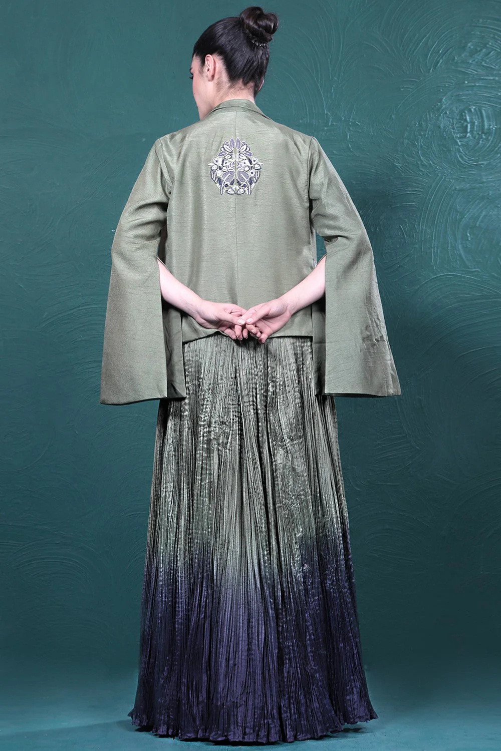 Green Embroidered Jacket Skirt Set - Image 5