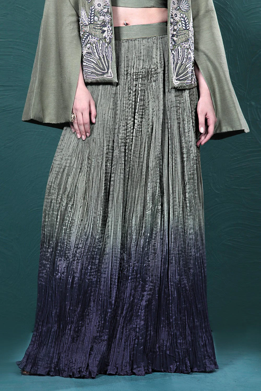 Green Embroidered Jacket Skirt Set - Image 7