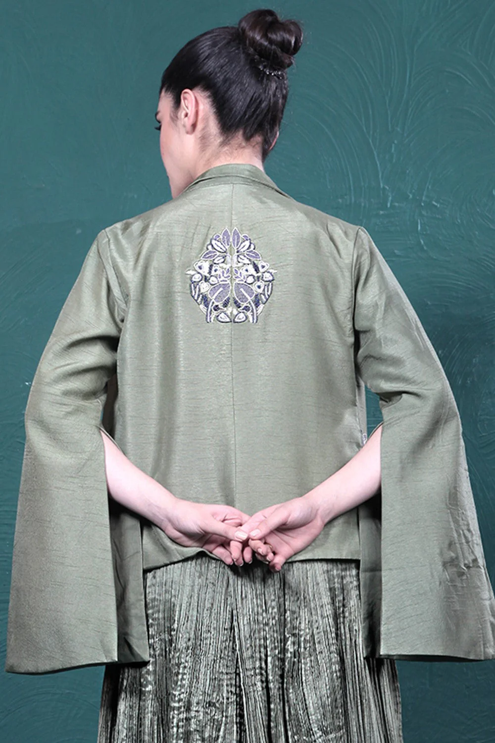 Green Embroidered Jacket Skirt Set - Image 8