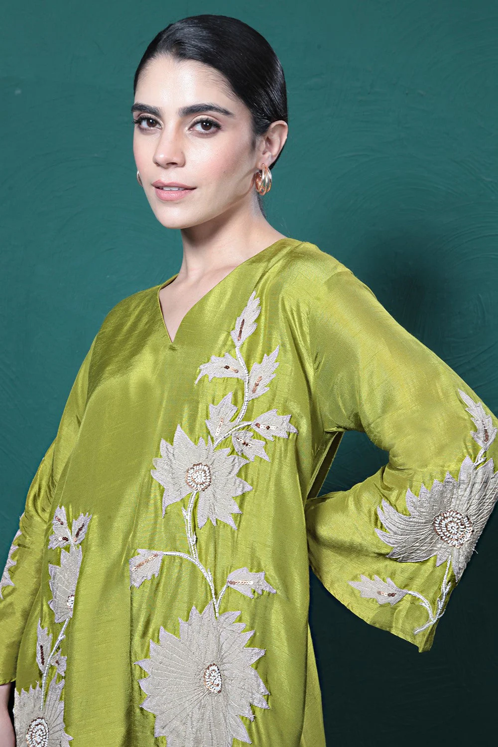 Green Embroidered Kurta Set - Image 4