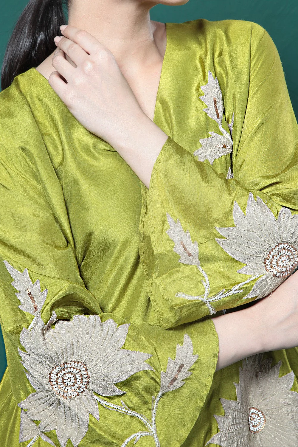 Green Embroidered Kurta Set - Image 5