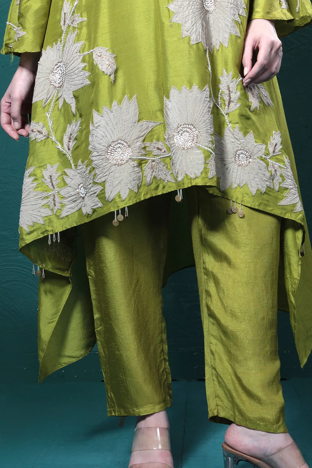 Green Embroidered Kurta Set - Image 6