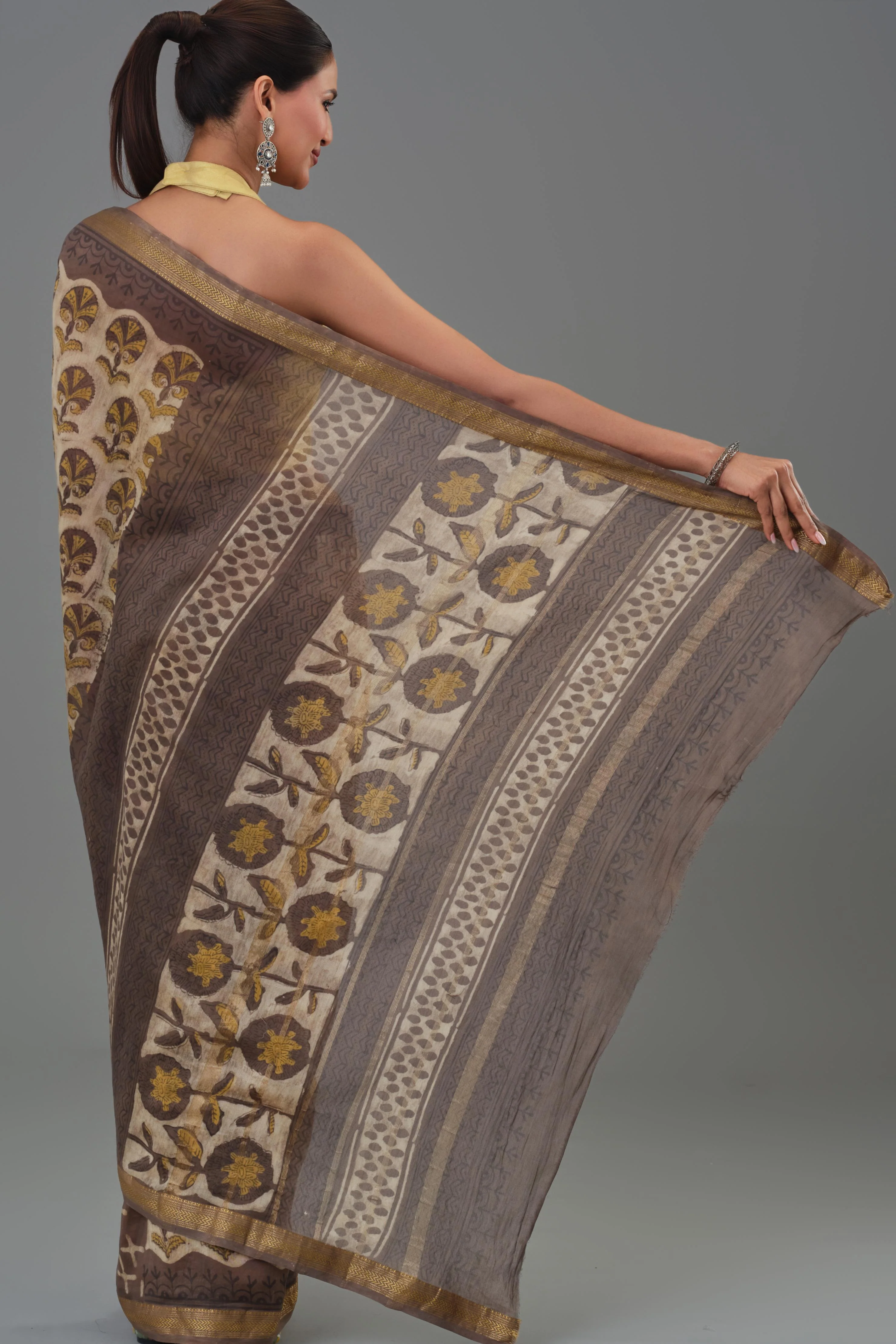 Brown Pure Maheshwari Silk Saree - Image 3