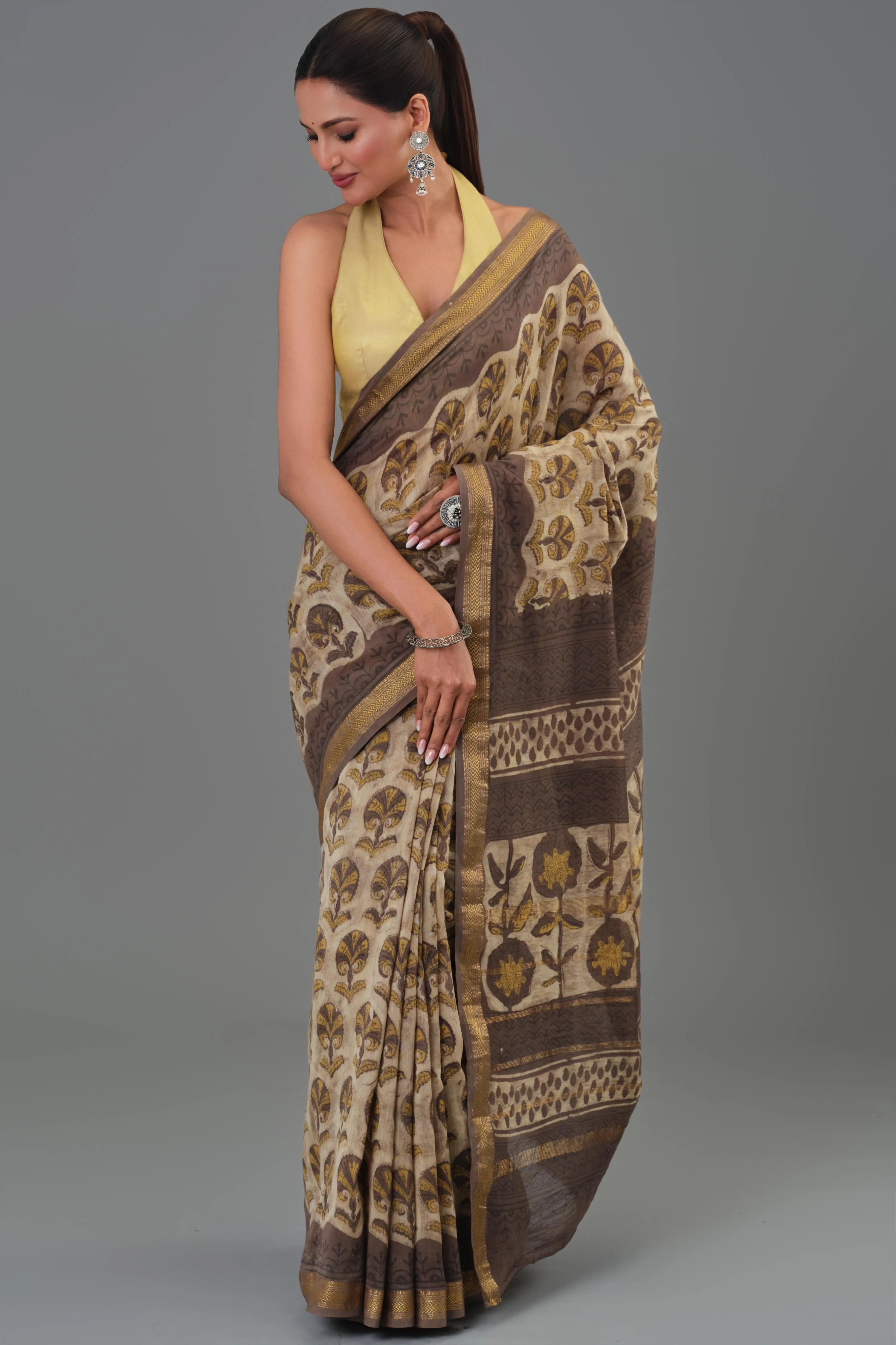Brown Pure Maheshwari Silk Saree - Image 5