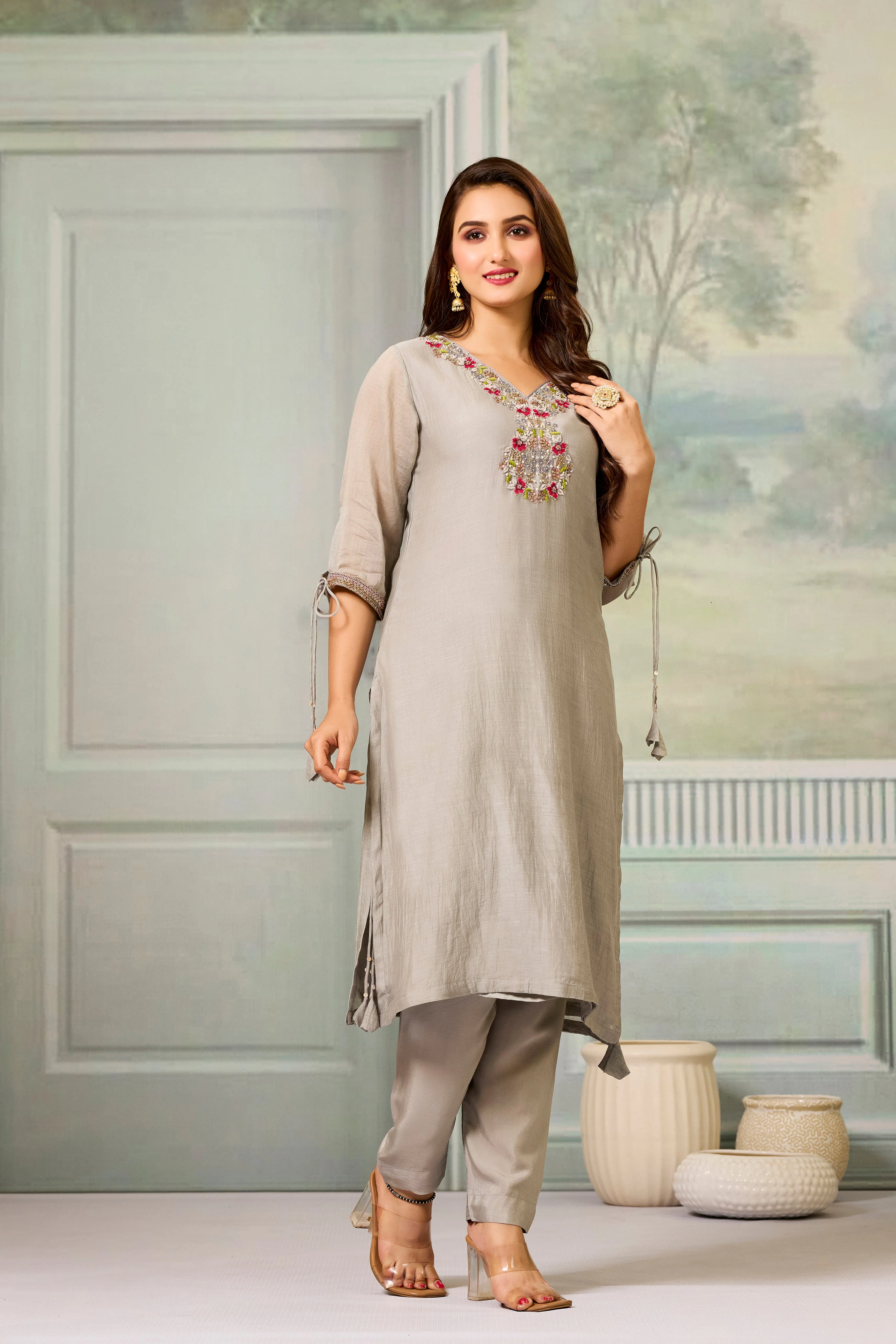 Grey Handwork Mul-Chanderi Silk Kurta Pants Set - Image 3
