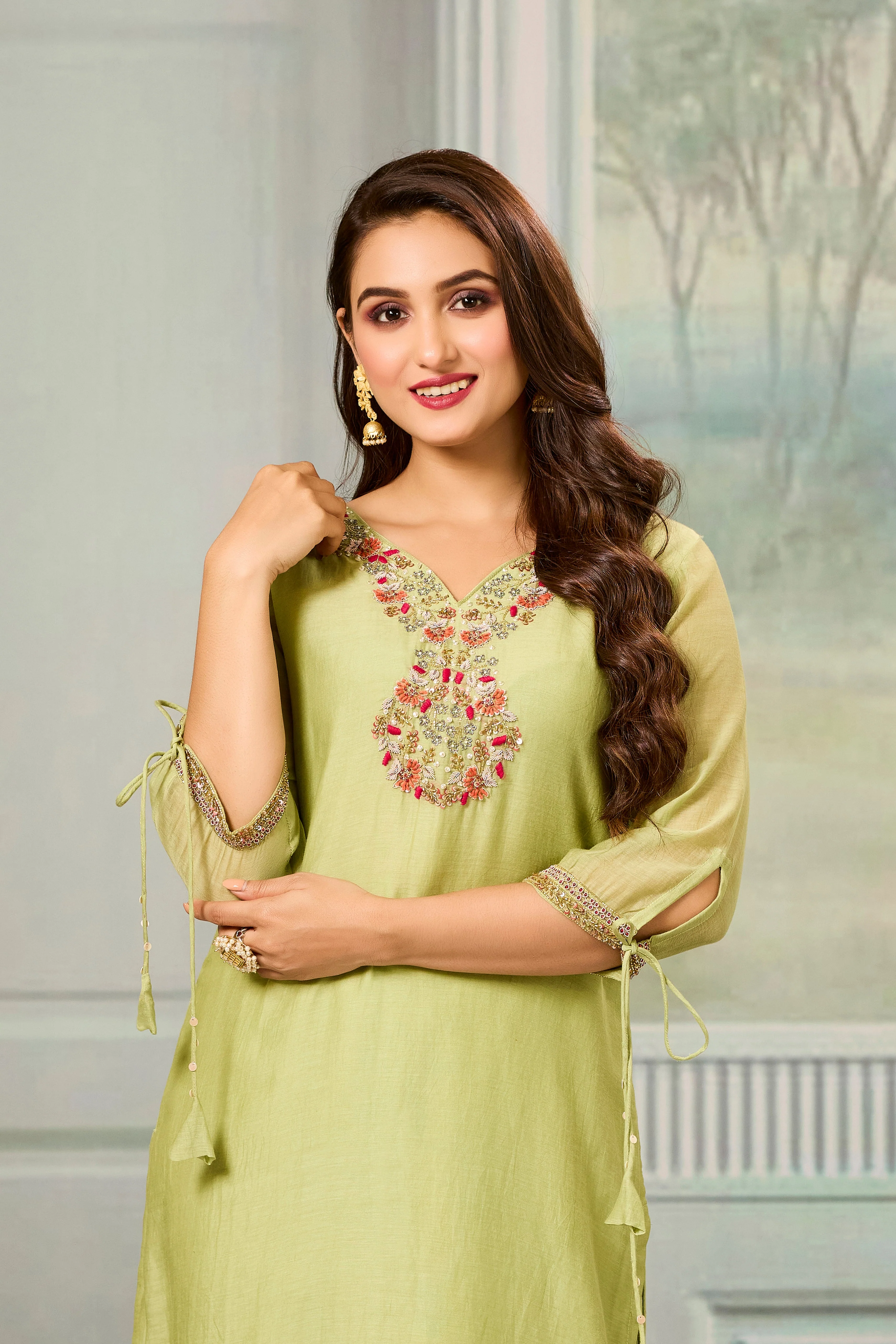 Green Handwork Mul-Chanderi Silk Kurta Pants Set - Image 2