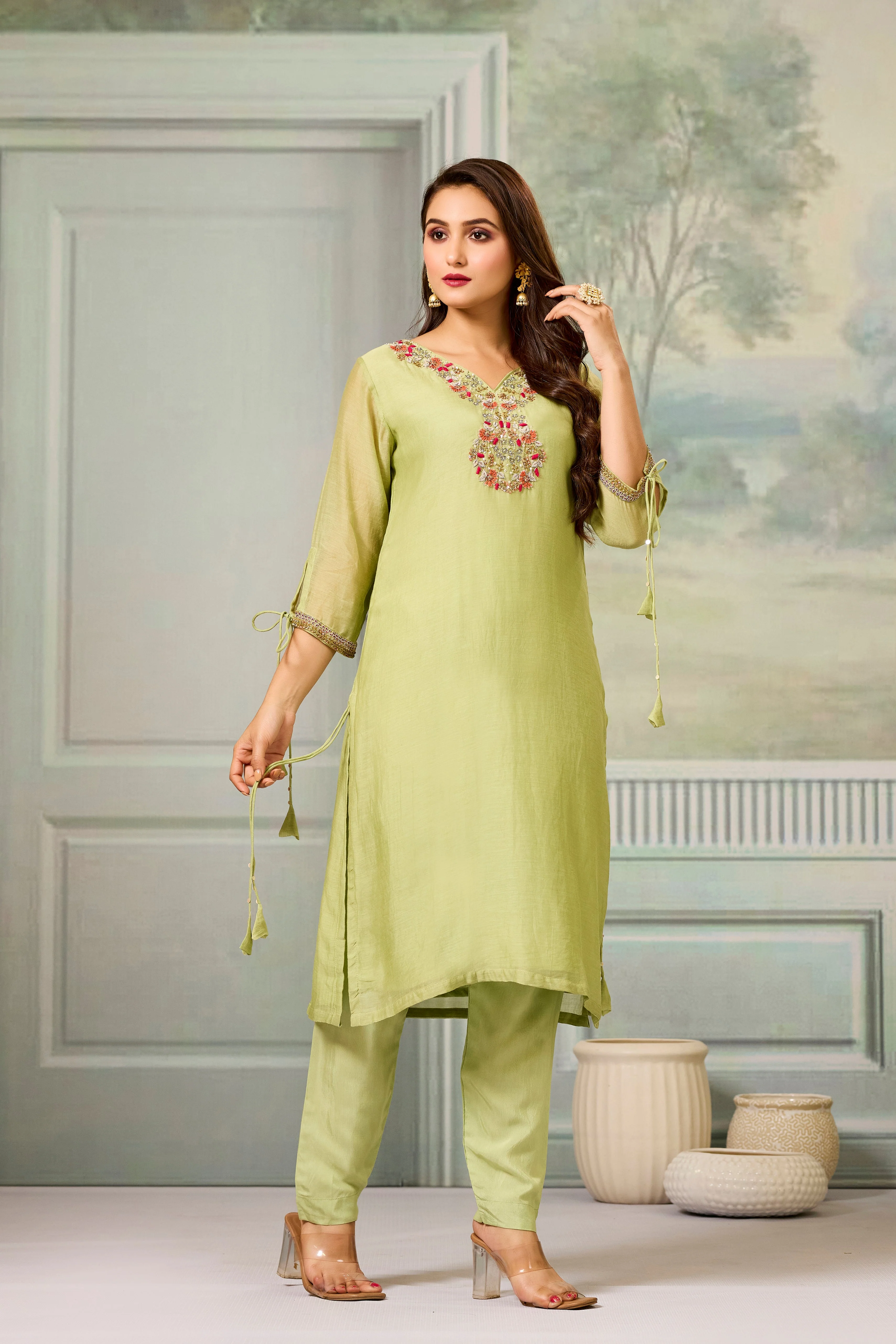 Green Handwork Mul-Chanderi Silk Kurta Pants Set - Image 3