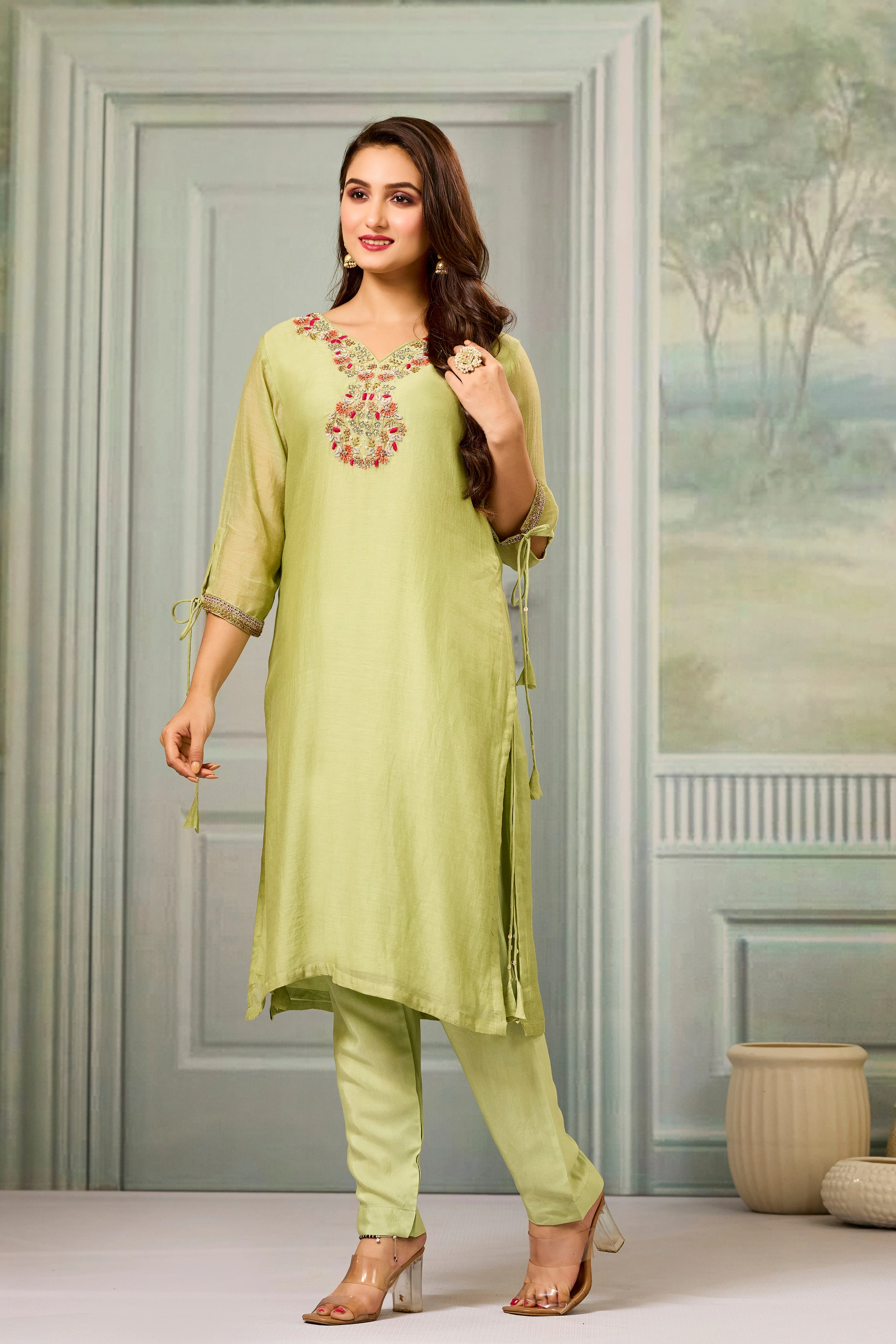 Green Handwork Mul-Chanderi Silk Kurta Pants Set - Image 4