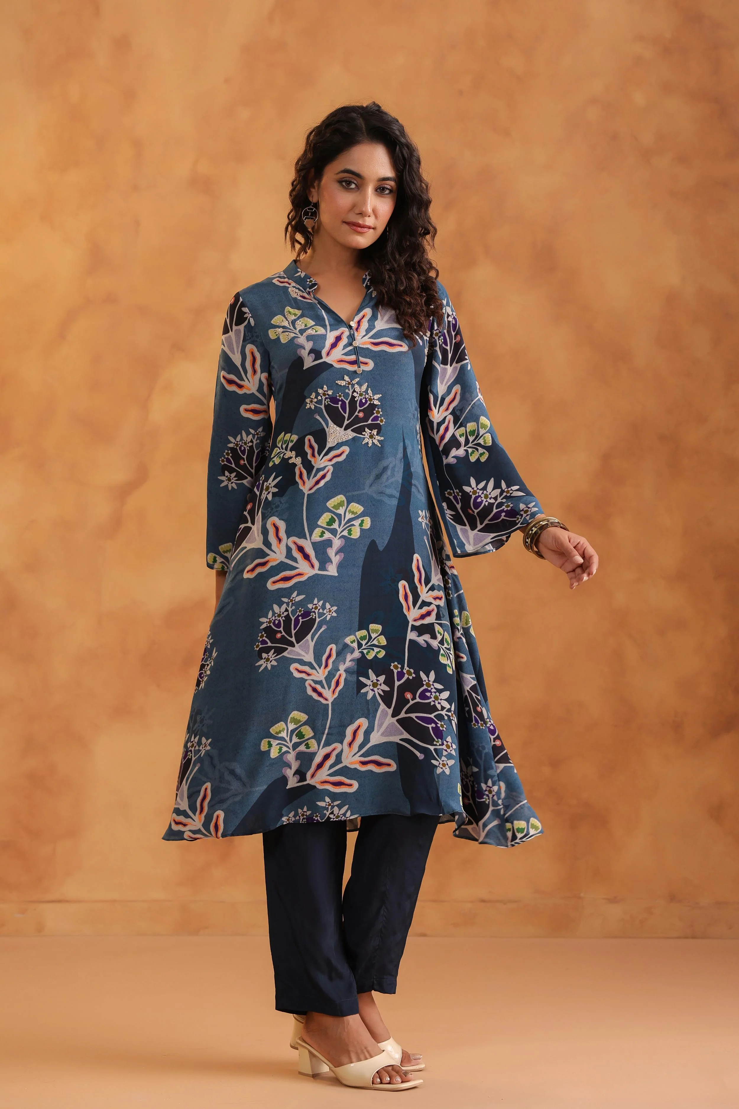 Indigo Printed Viscose Crepe Kurta Set - Image 3