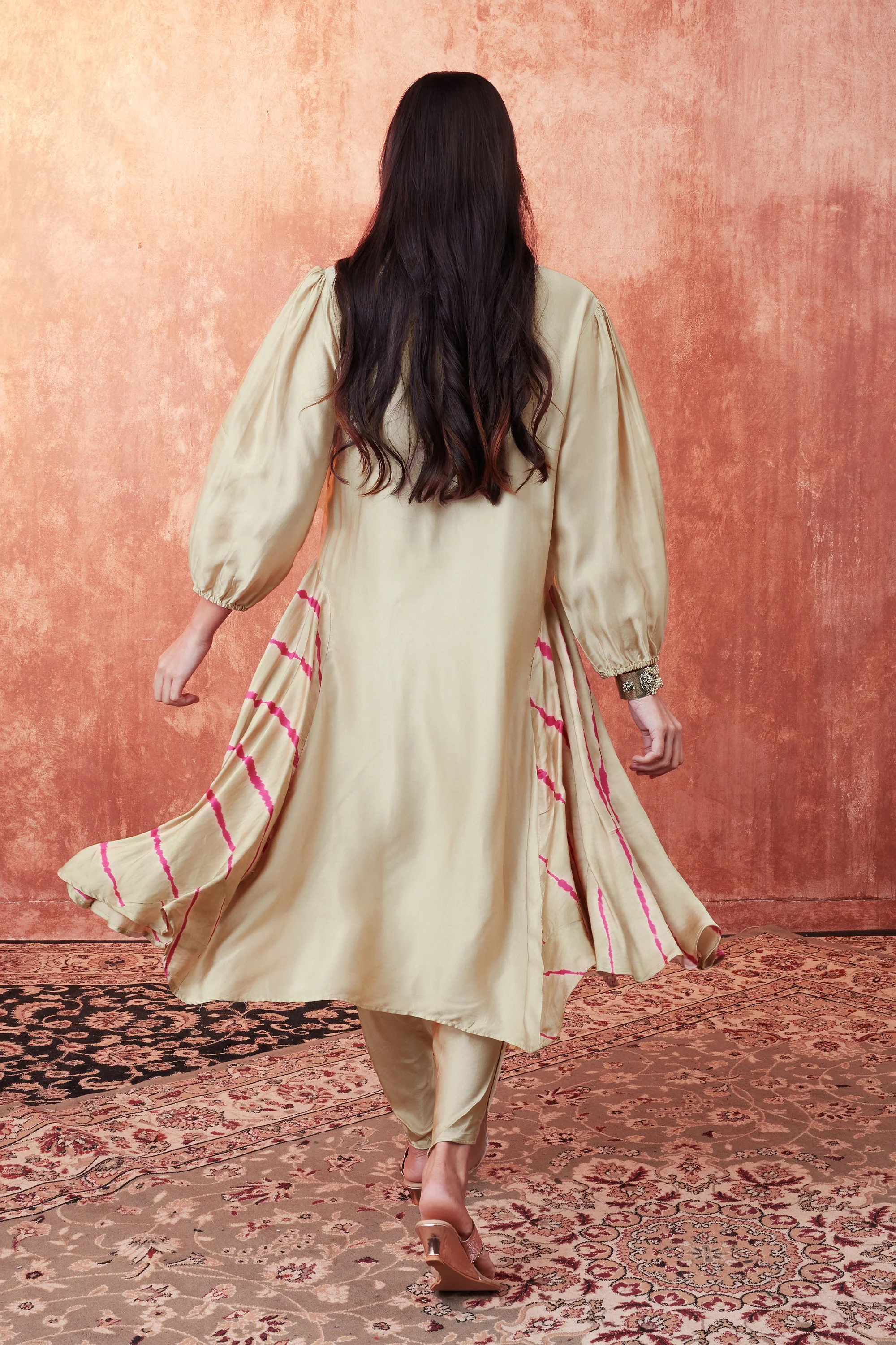 Ivory Floral Embroidered Kalamkari Dhoti Set - Image 2