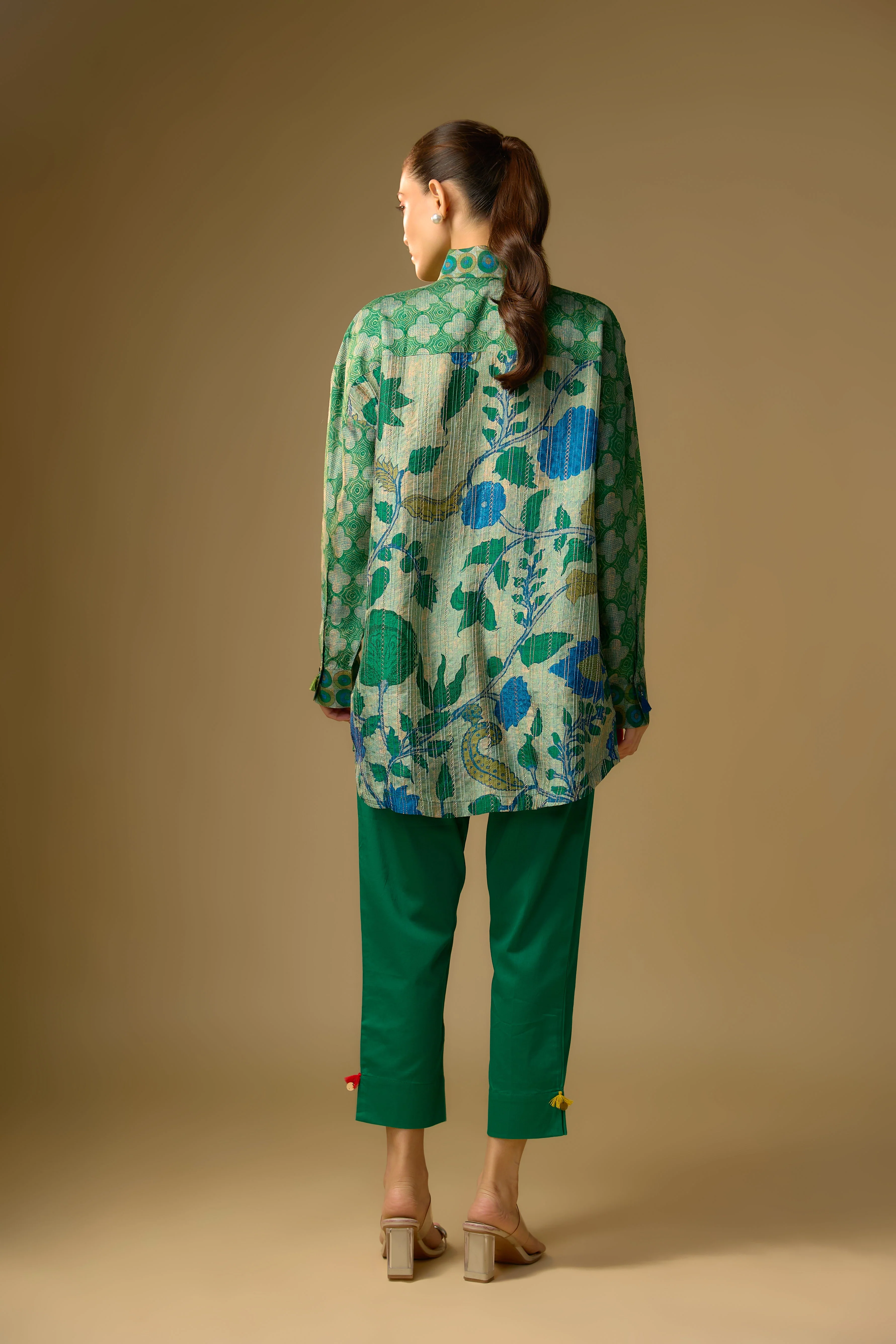 Pista Green Floral Printed Slub Cotton Silk Tunic Top - Image 3