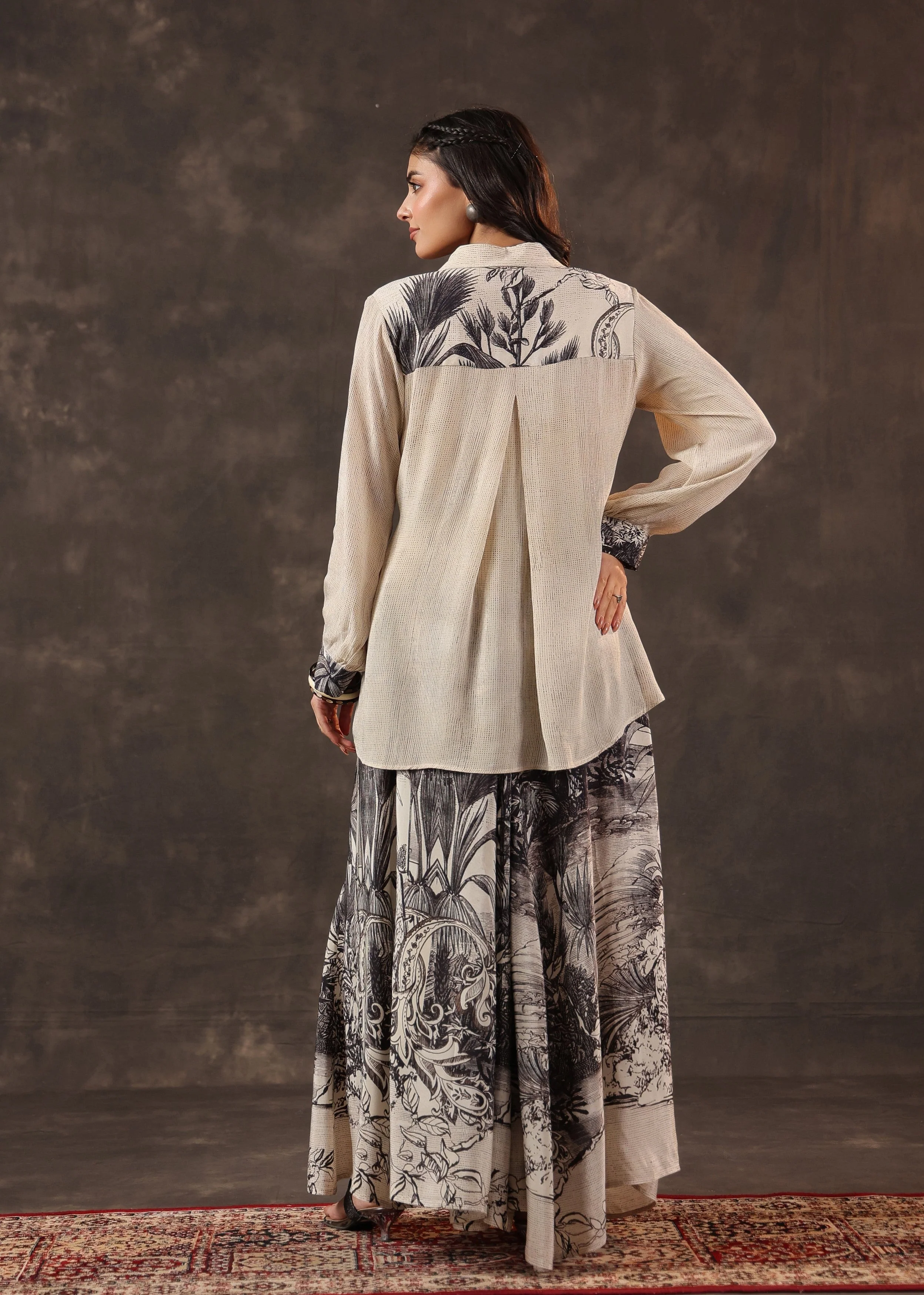 Ivory Onyx Printed Crepe Silk Co-Ord Set - Image 5