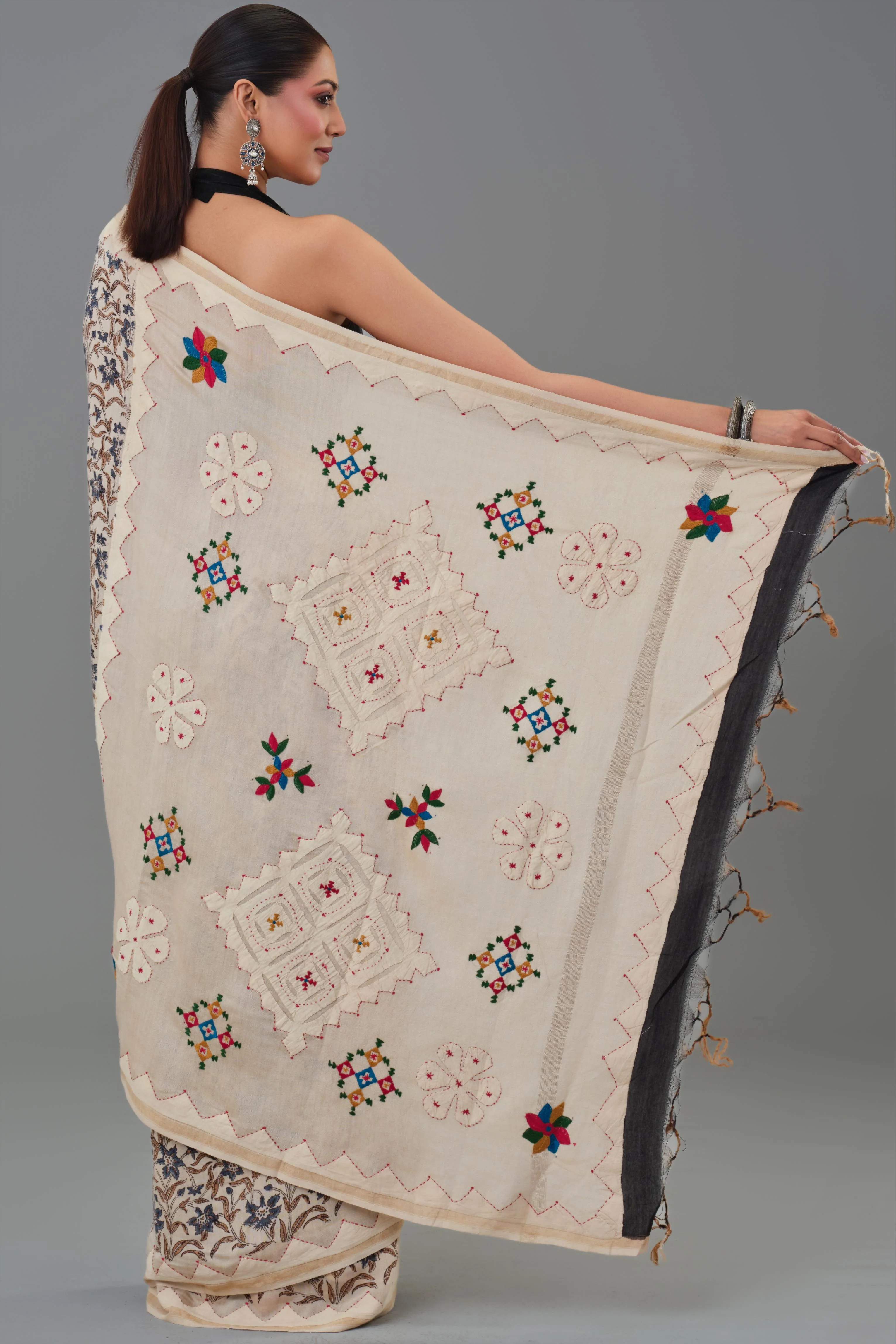 Beige Kantha Handwork Chanderi Silk Saree - Image 3