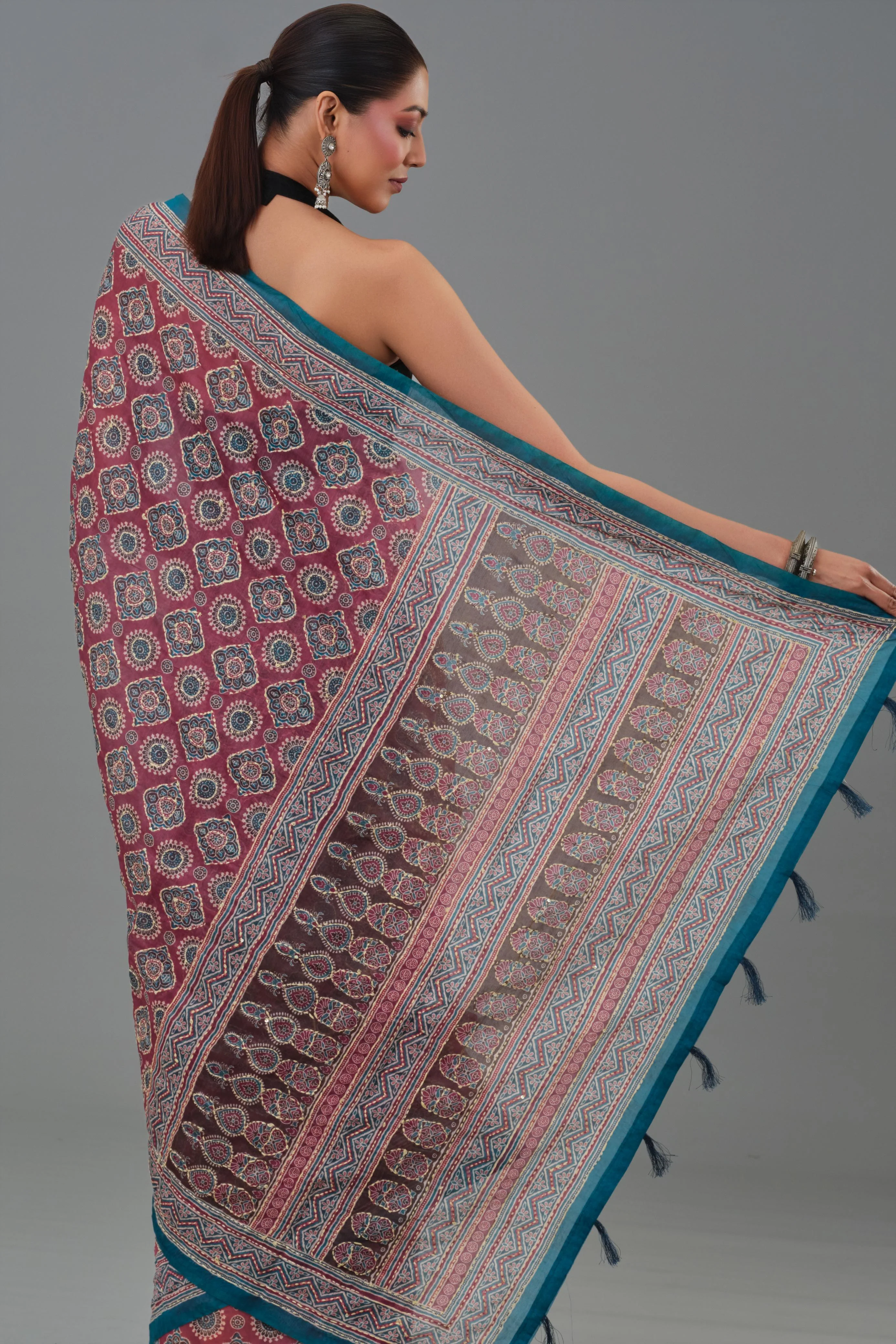 Maroon Kantha Handwork Chanderi Silk Saree - Image 3