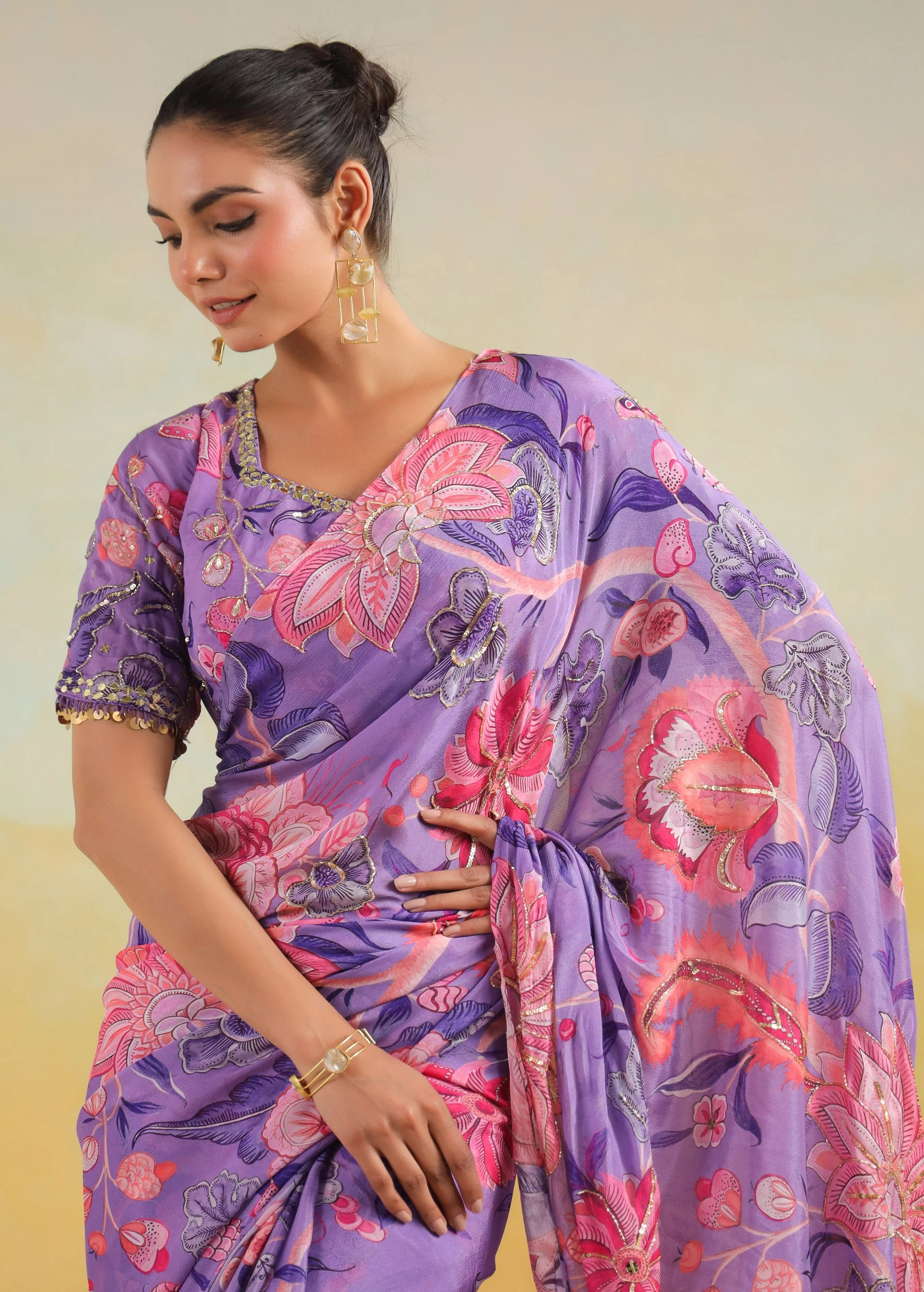 Lavender Printed Chinon Silk Saree - Image 3