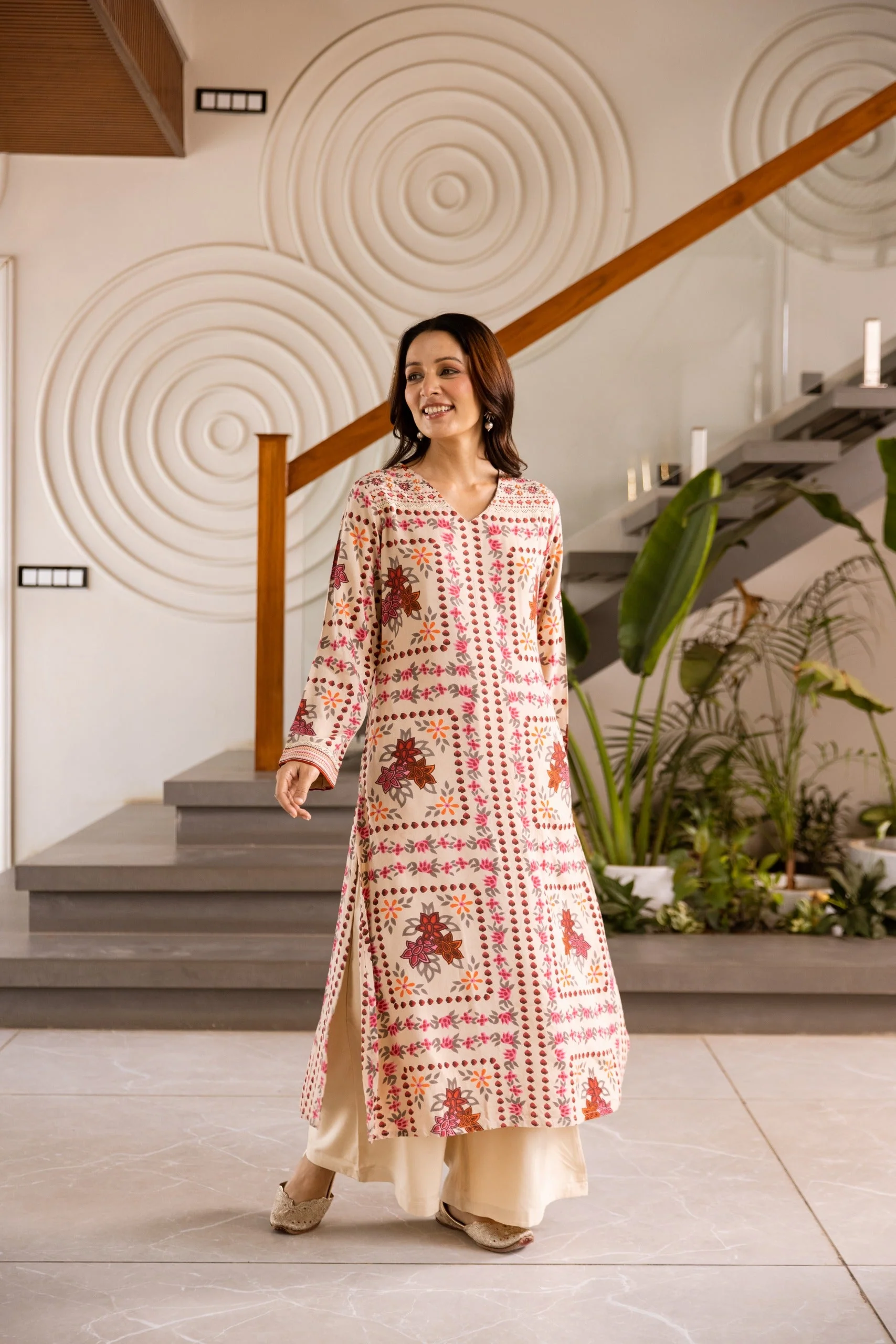 Light Beige Printed Kurta Set - Image 4