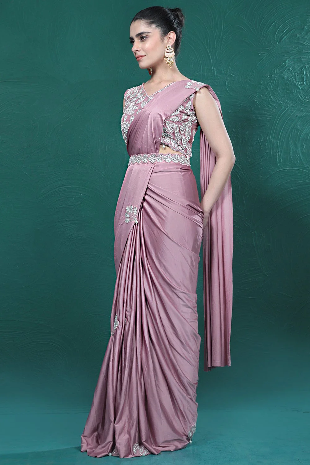 Light Pink Embellished Spandex Saree - Image 4