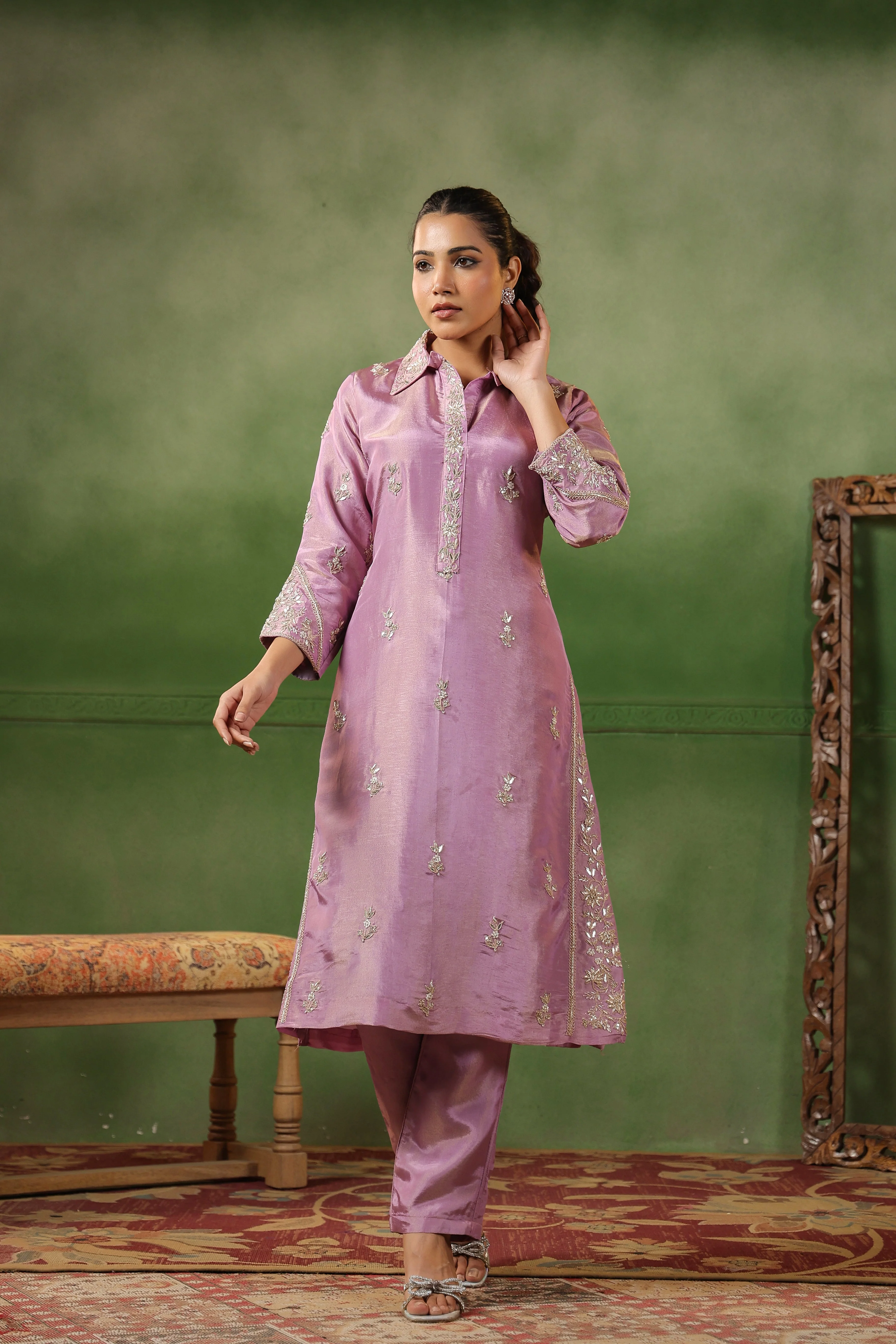 Lilac Pink Embellished Tissue Silk Kurta Set - Image 5