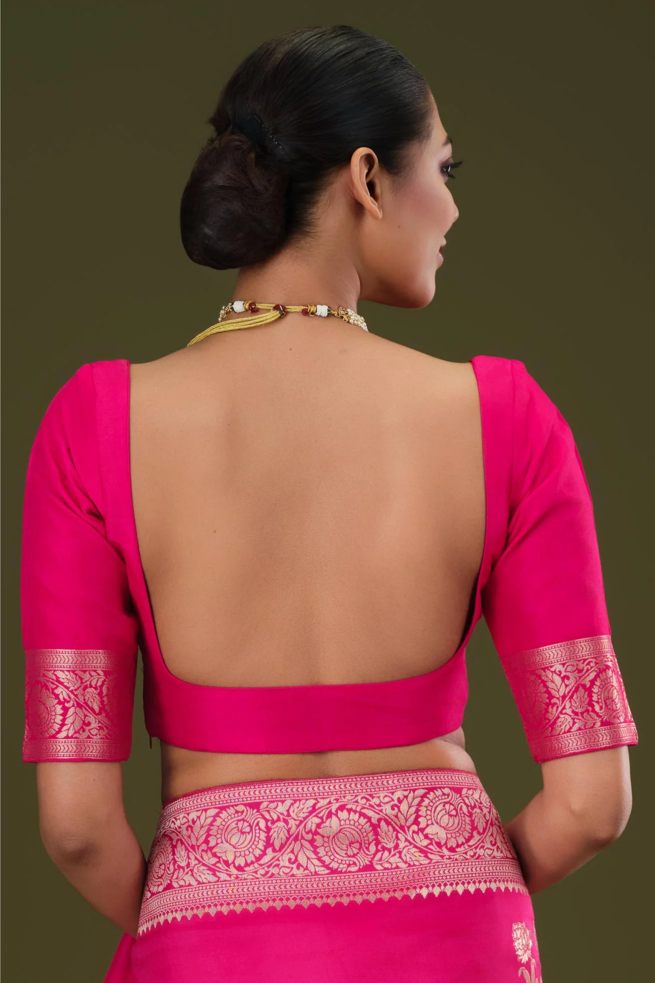 Magenta Zari Woven Dola Silk Saree - Image 10