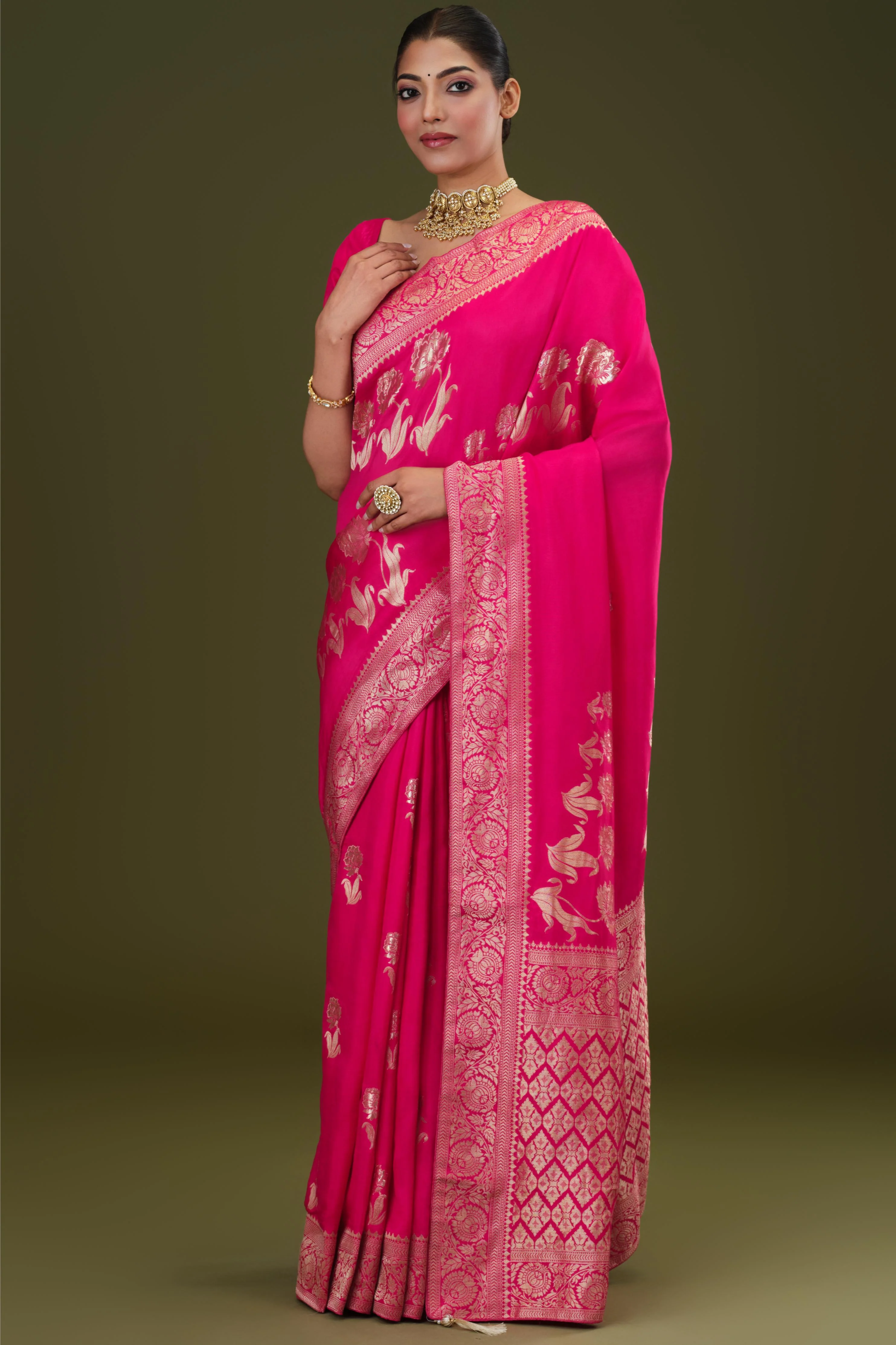 Magenta Zari Woven Dola Silk Saree - Image 4